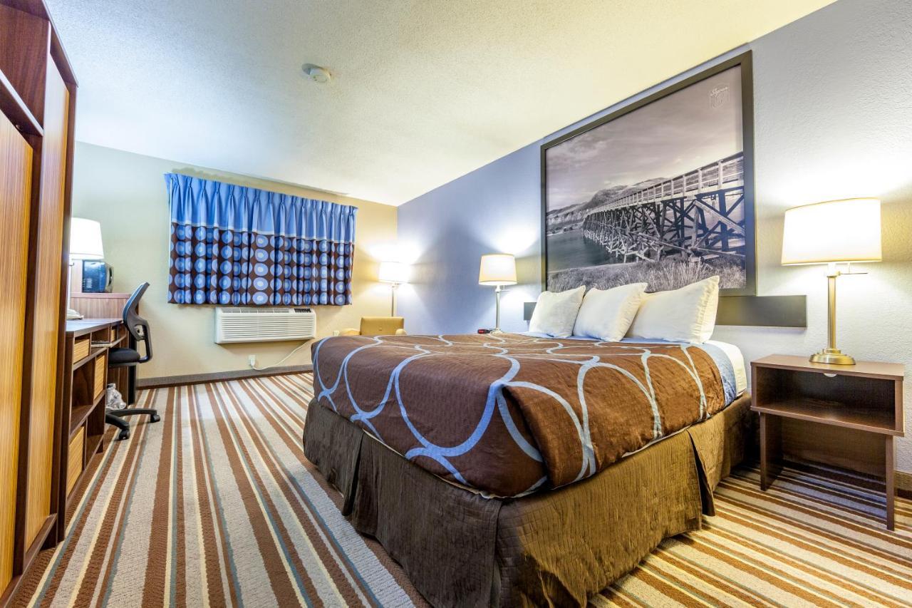 Queen Room - Disability Access/Non-Smoking