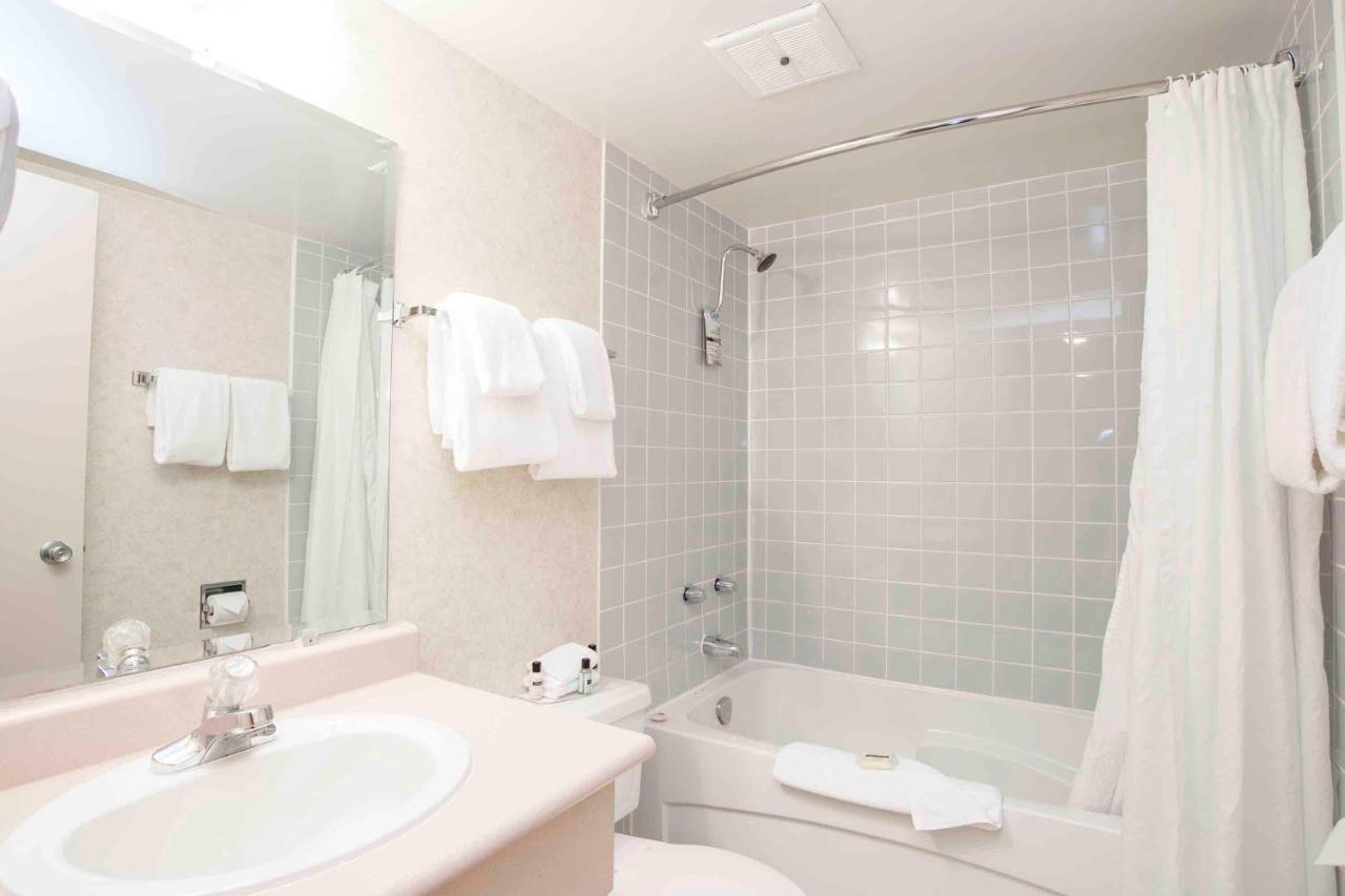 Standard Room, 1 Queen Bed, Kitchenette