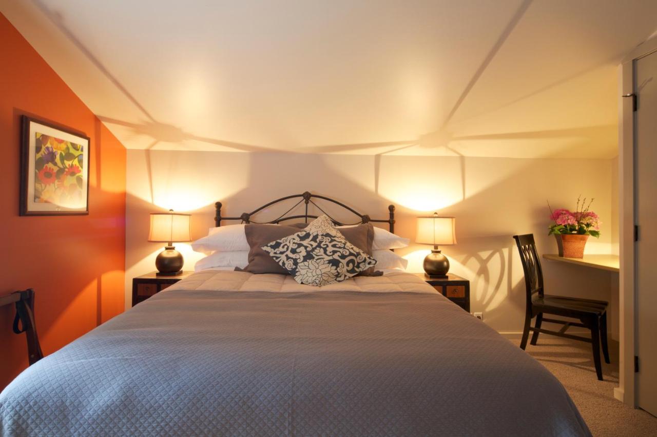 Deluxe Double Room with Shower