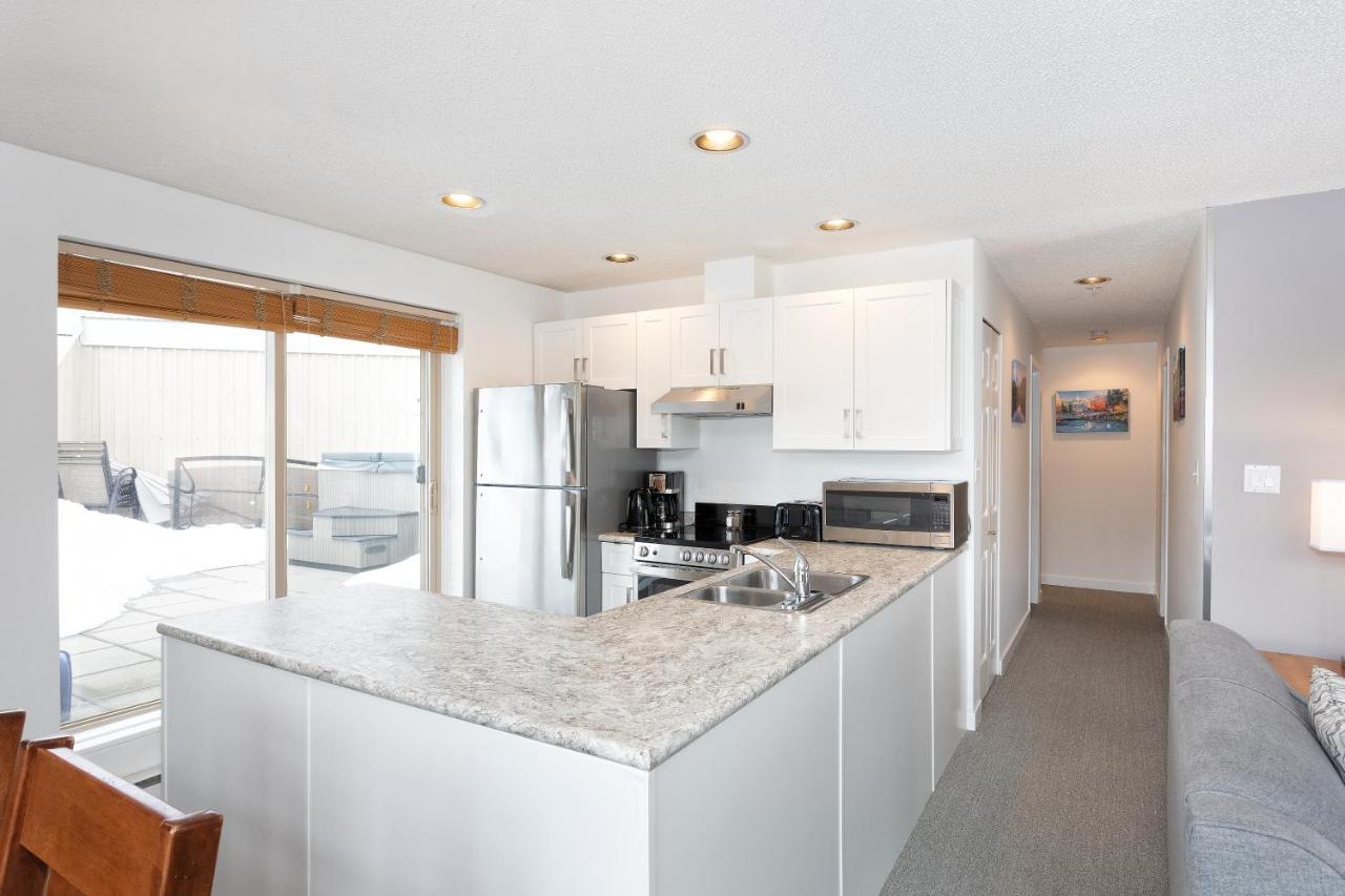 Condo 2 BedroomsHot Tub Unit 502