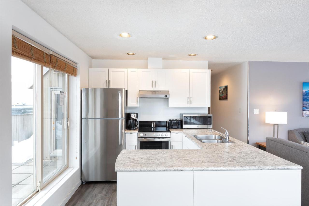 Condo 2 BedroomsHot Tub Unit 502