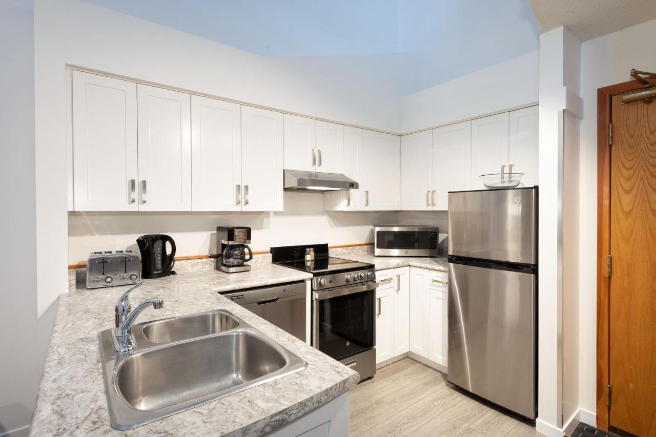 Condo 1 Bedroom Loft Unit 305