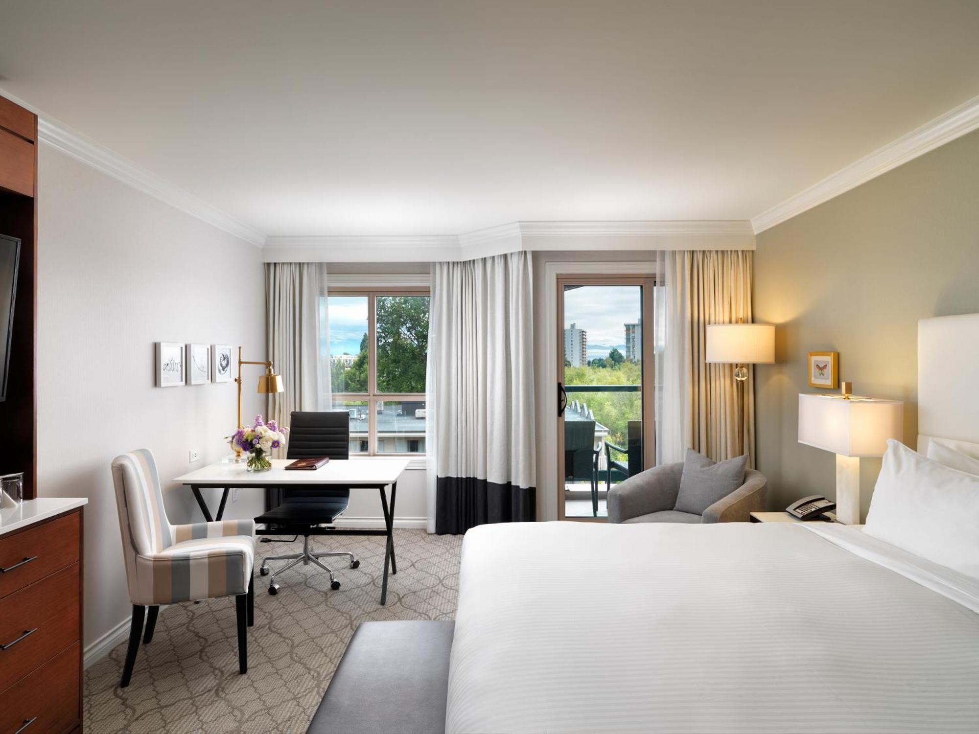 Signature Victoria Room: King Bed,1439656705:JPEG