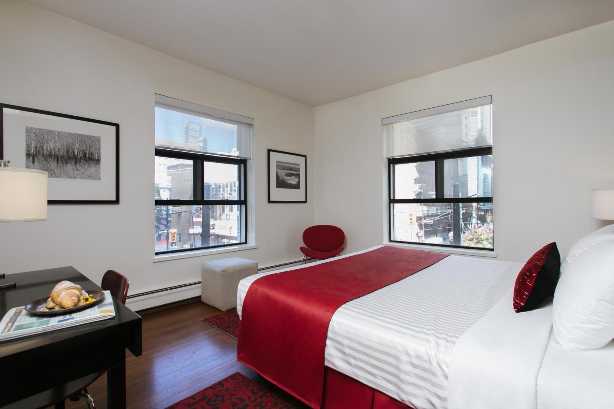 Standard Room 1 King Bed