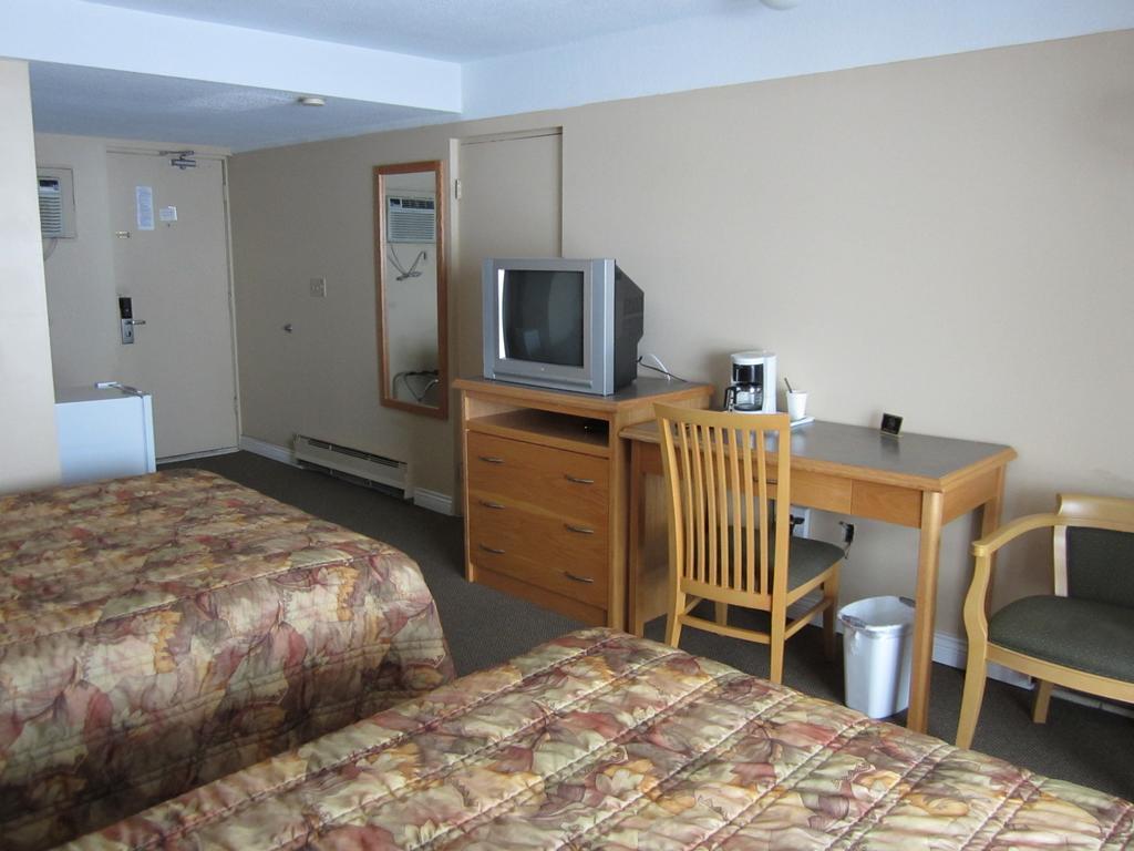 Standard Queen Room with Two Queen Beds