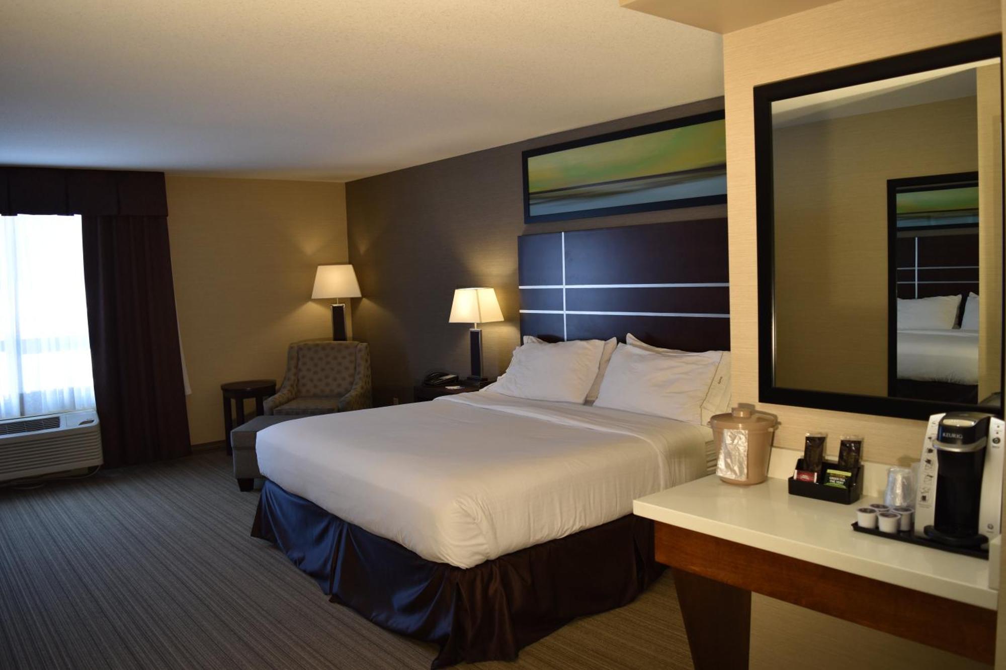 Standard King Room,1282952968:JPEG