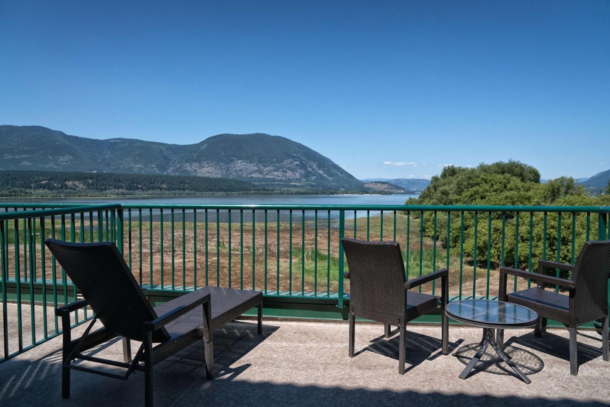 King Room with Balcony and Lake View