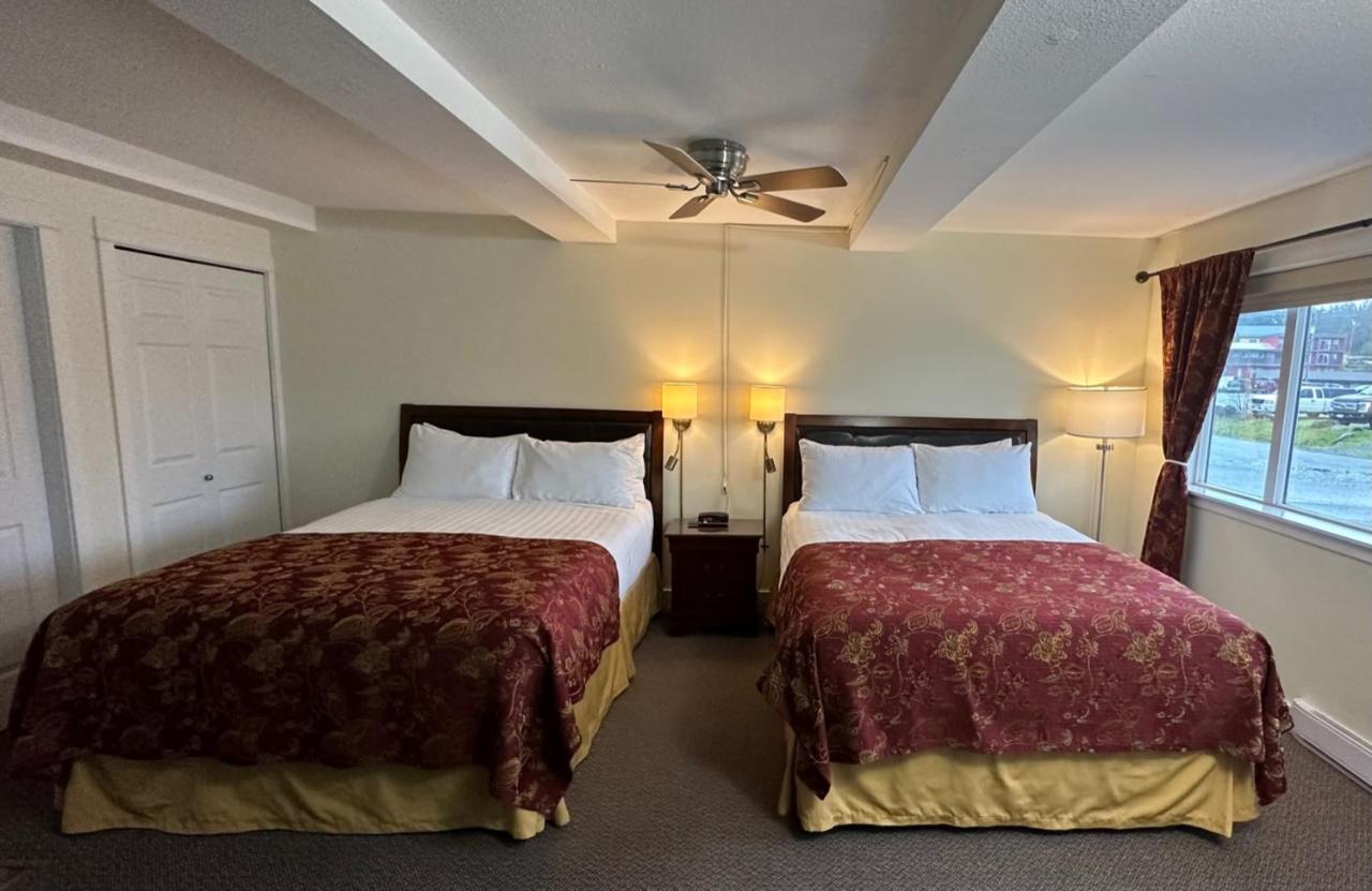 Queen Room Two Queen Beds