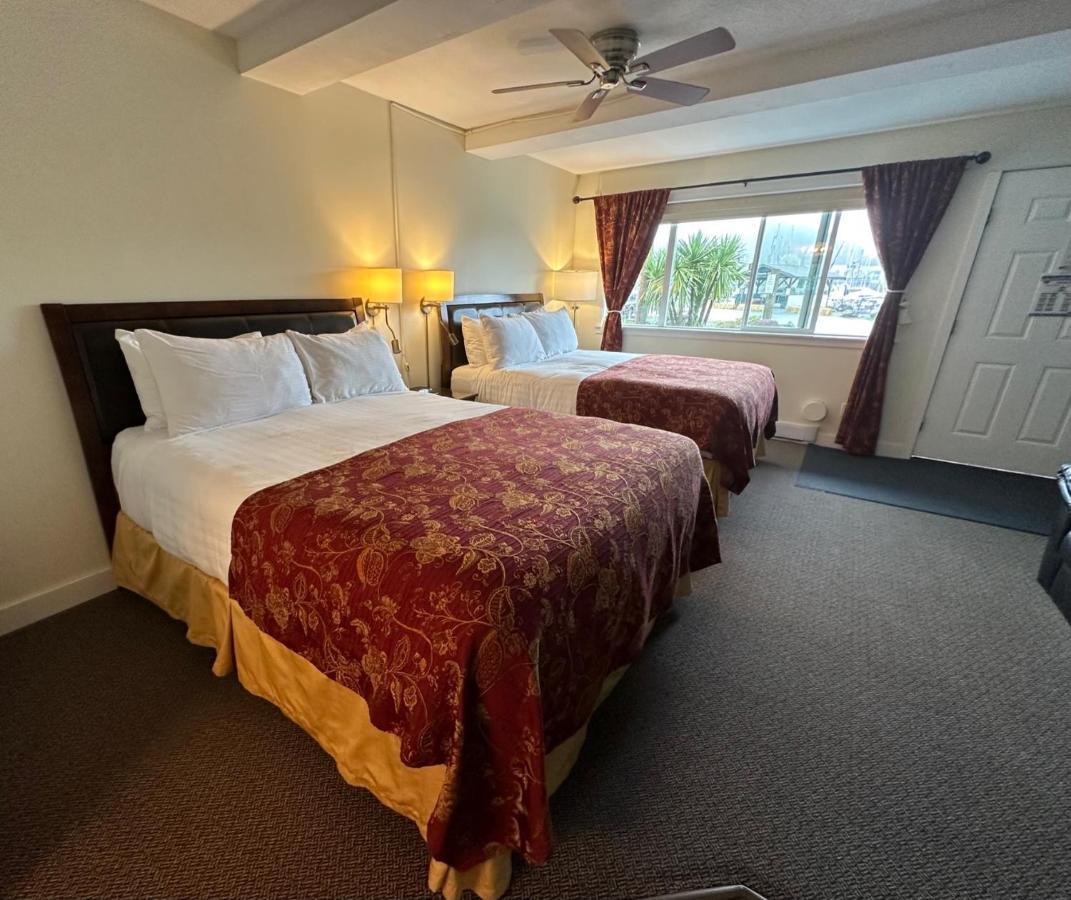 Queen Room Two Queen Beds