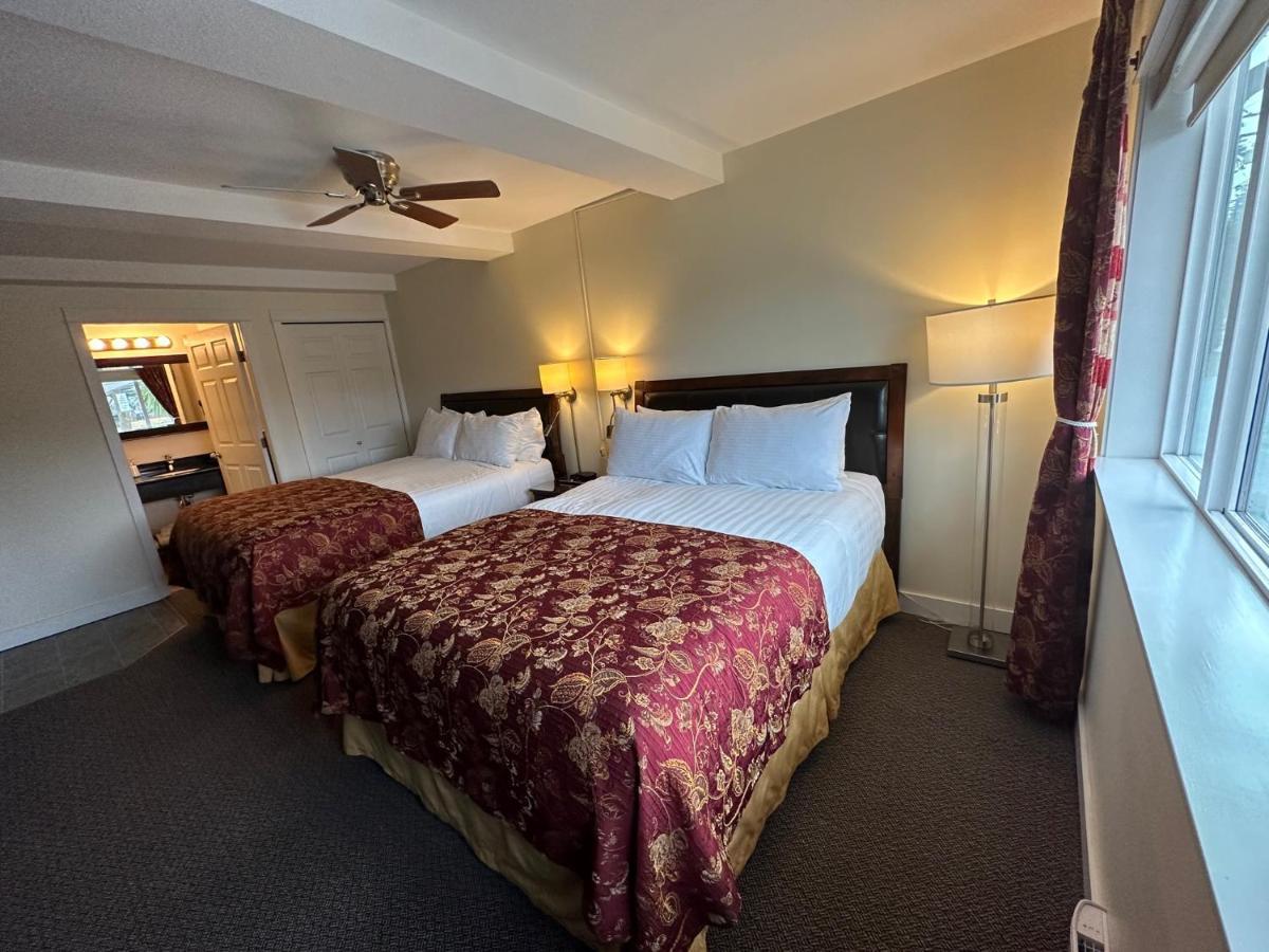 Queen Room Two Queen Beds