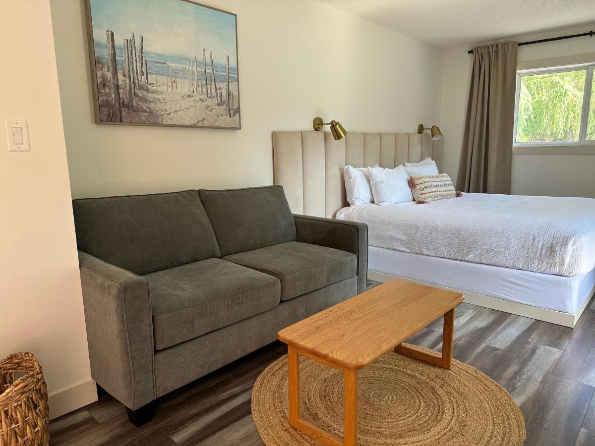 Deluxe King Suite