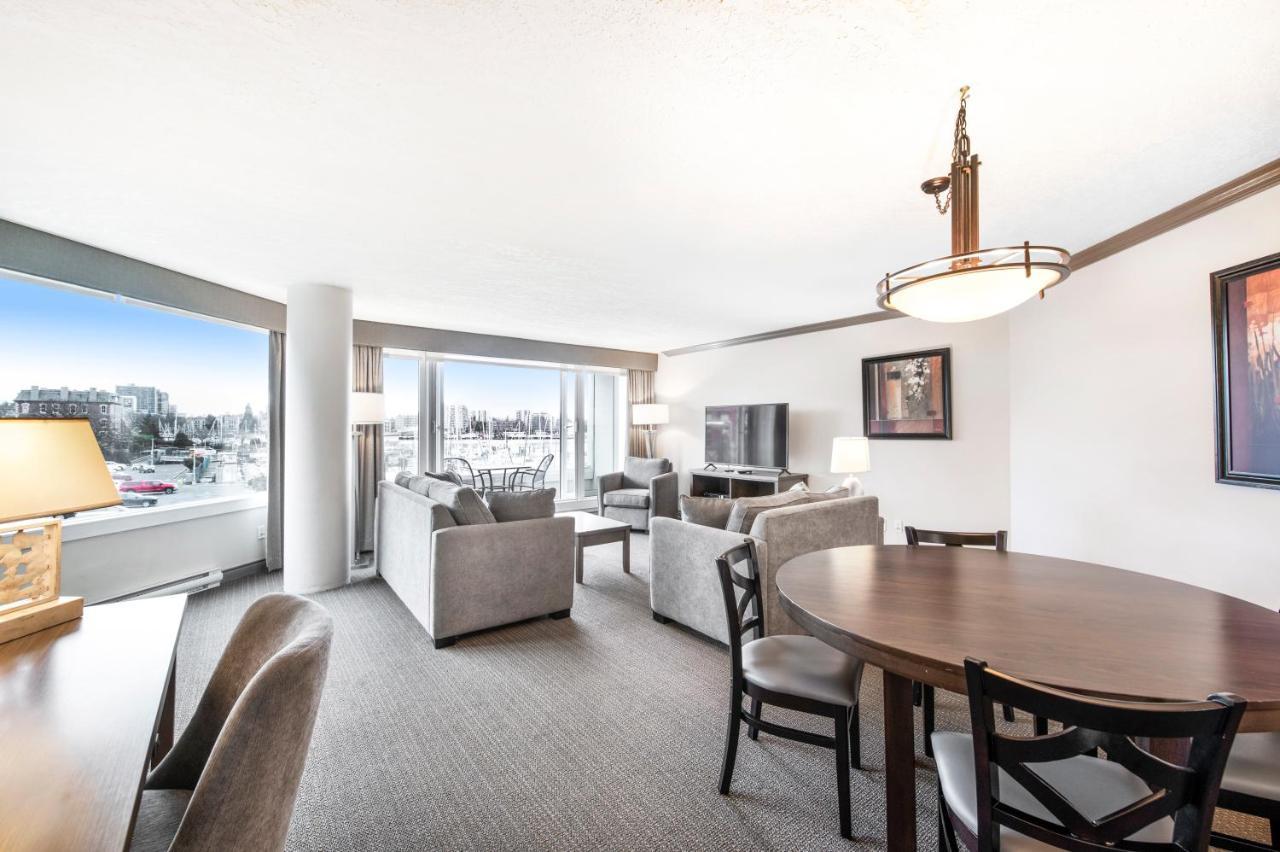 One-Bedroom Suite with Marina View