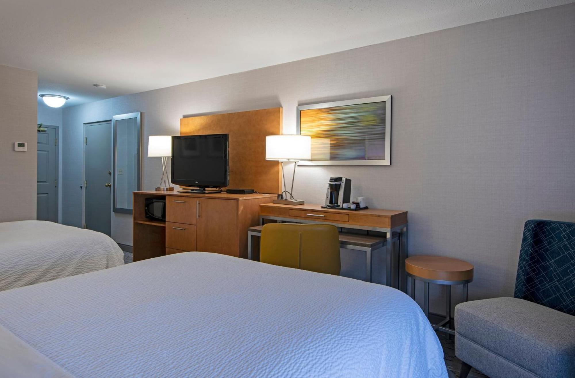 Standard Queen Room Two Queen Beds