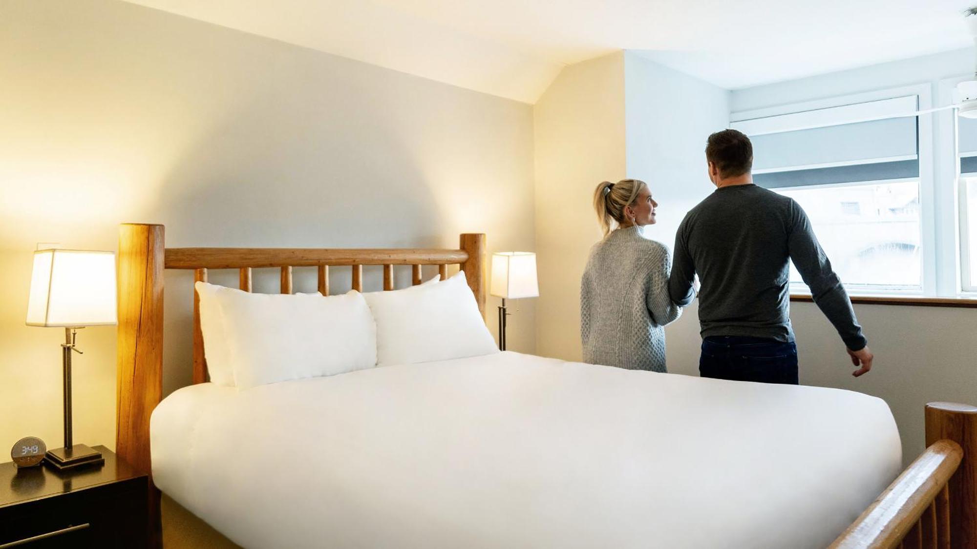 Queen Suite with Spa Bath,1541862466:JPEG