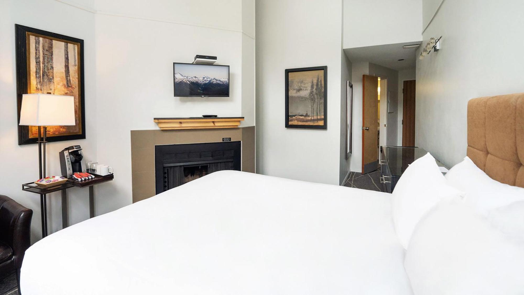 Village Micro Queen Room,1541862439:JPEG