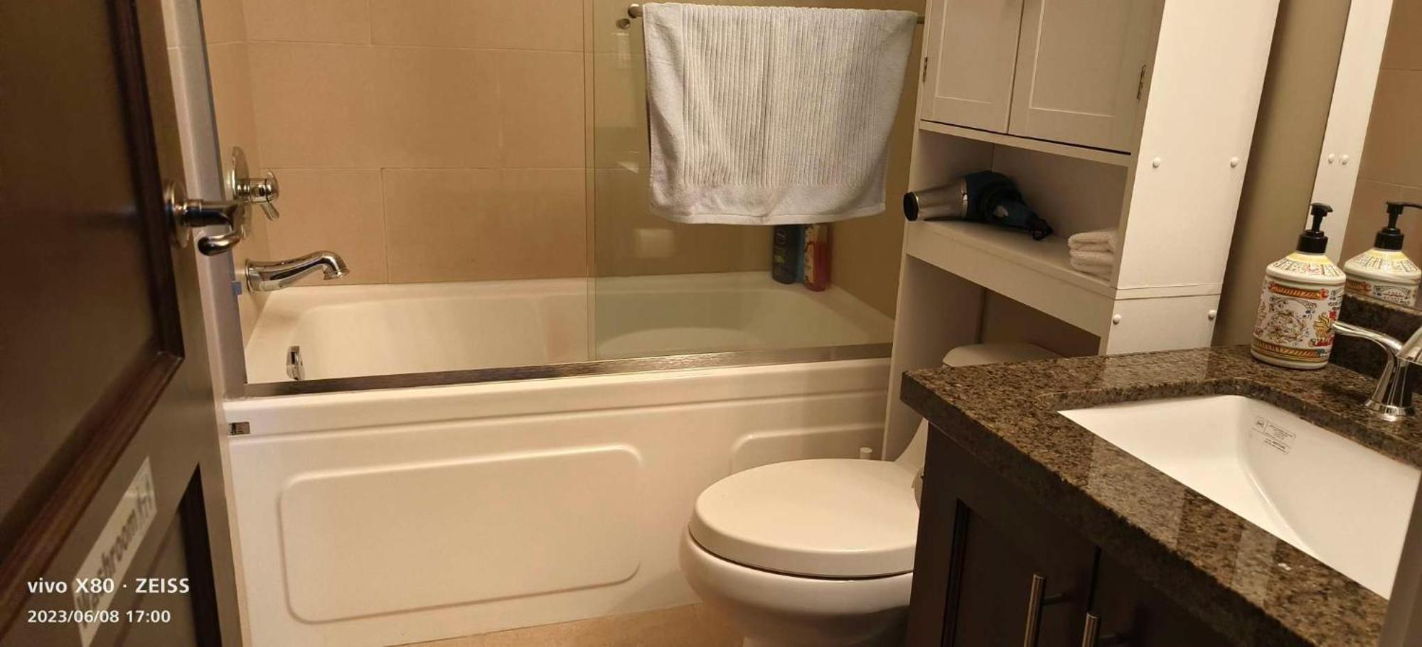 Twin Room with Private External Bathroom