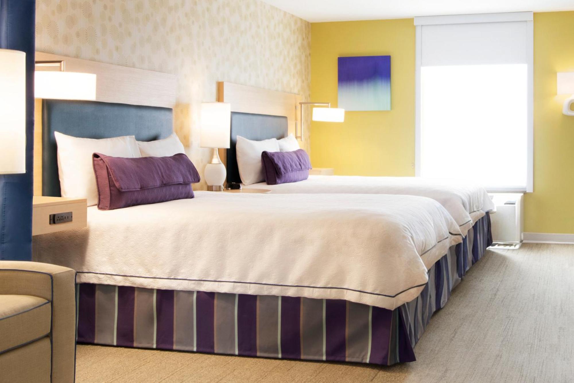 Queen Studio Suite with Two Queen Beds - Non-Smoking