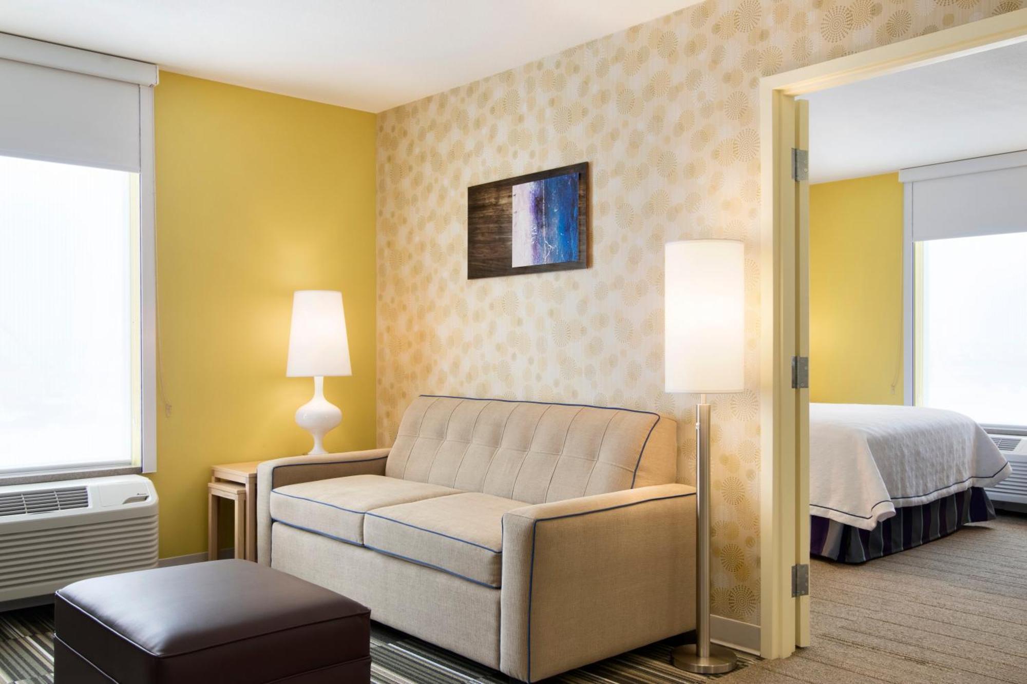 One-Bedroom King Suite - Non-Smoking