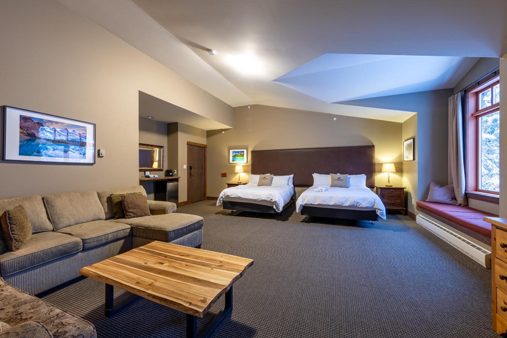 Premium Suite,1565577688:JPEG