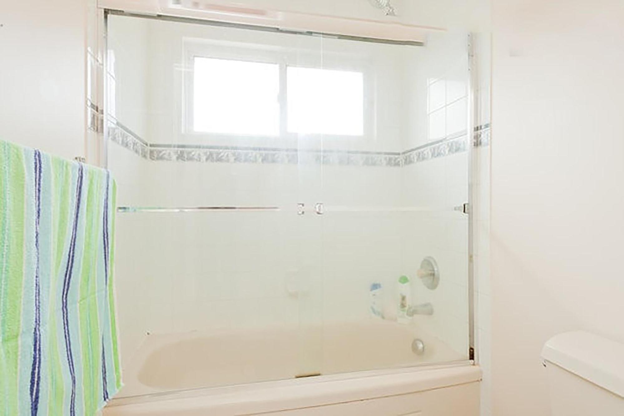 Queen Room with Shared Bathroom