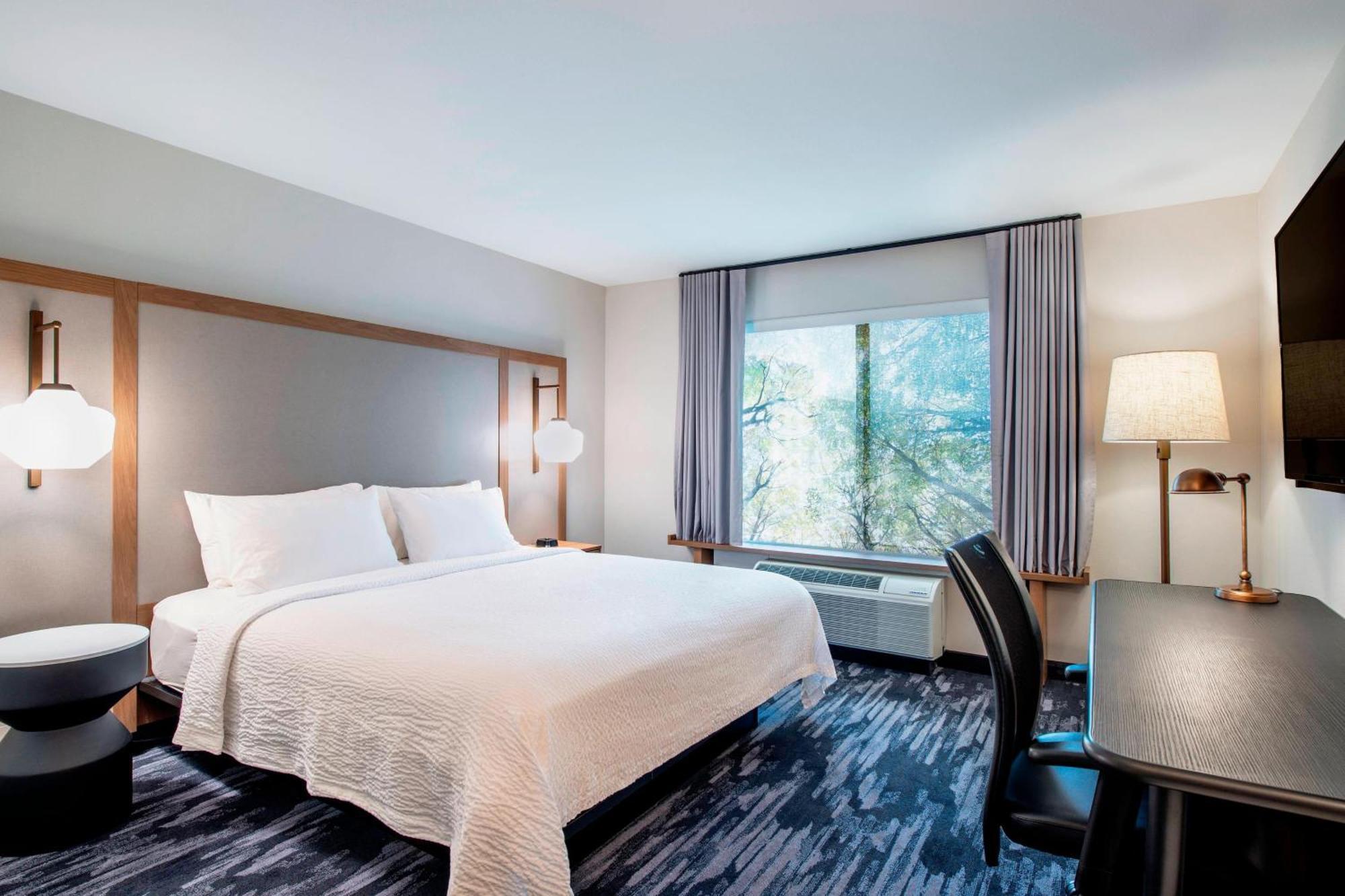 King Room,1588076631:JPEG