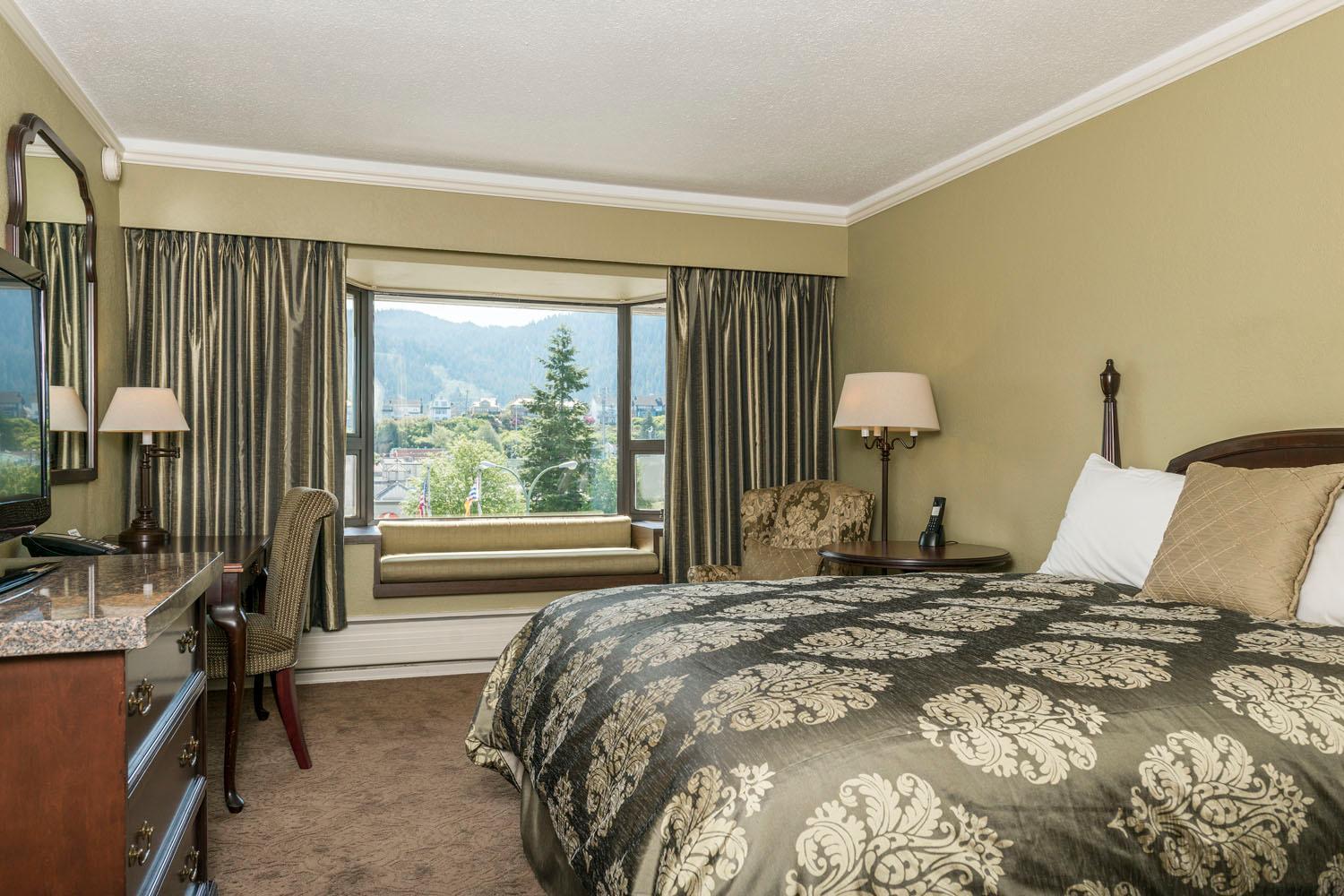 King Room with Mountain View