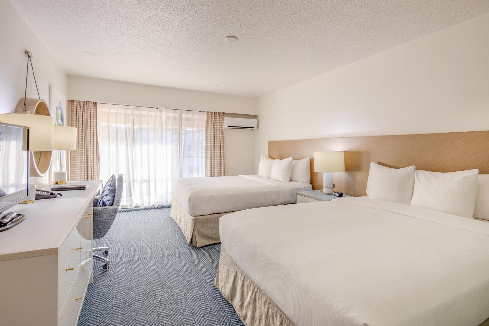 Standard Queen Room with Two Queen Beds and Balcony - Non-Smoking