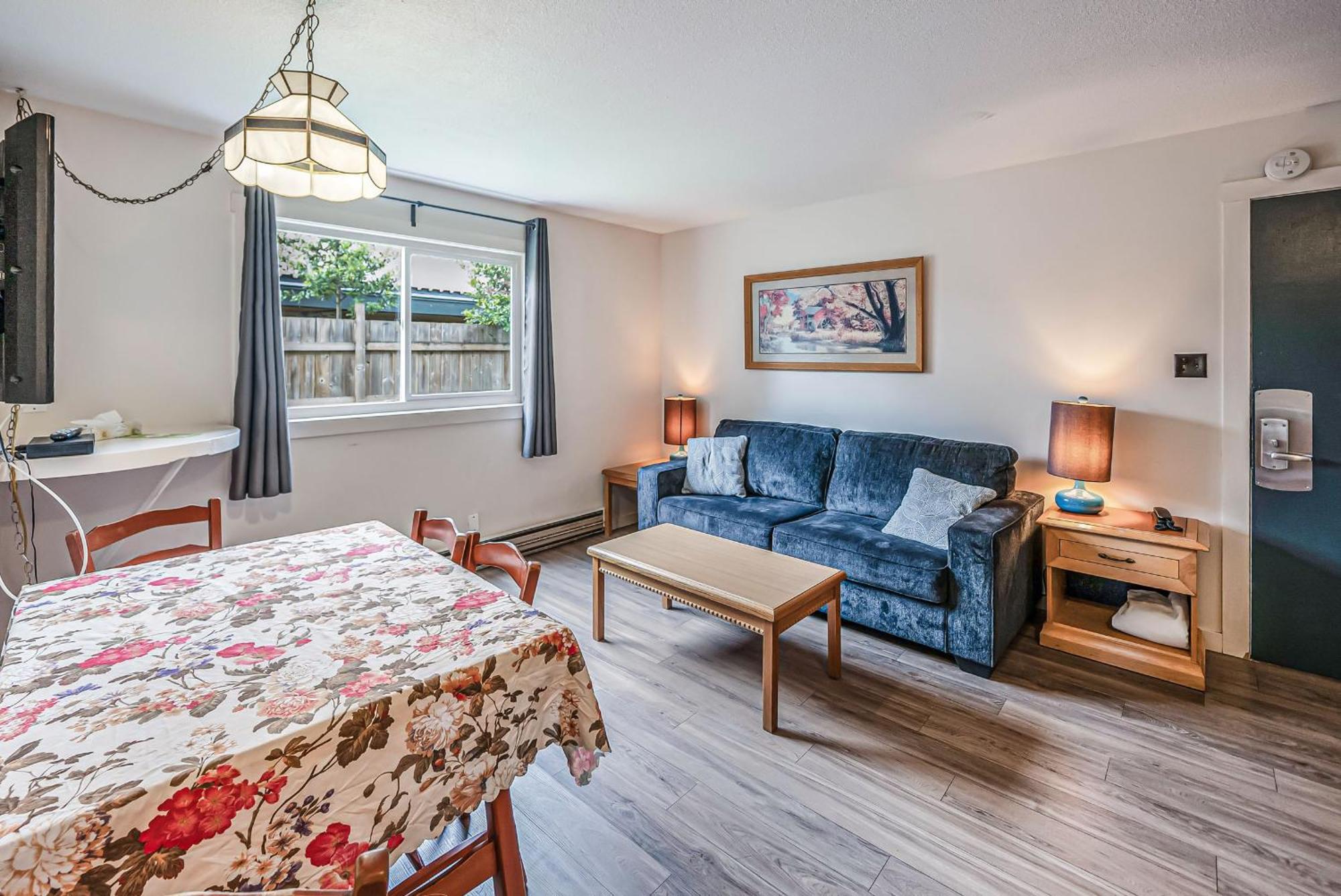 One-Bedroom Suite