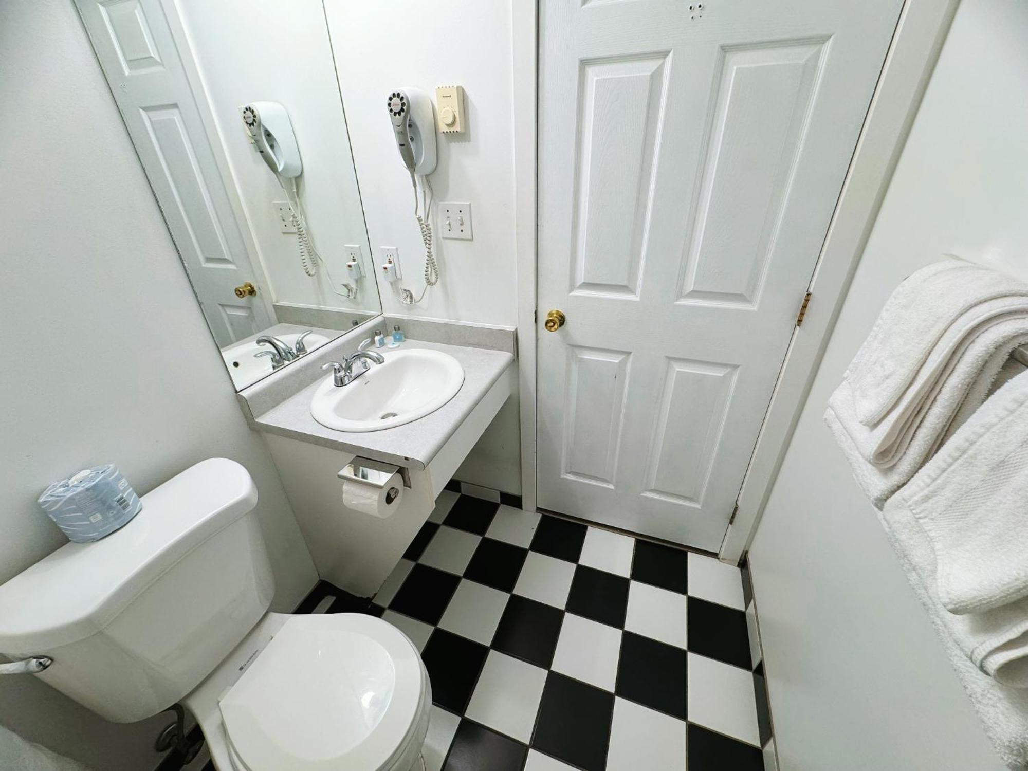 Budget Double Room,1624320952:JPEG