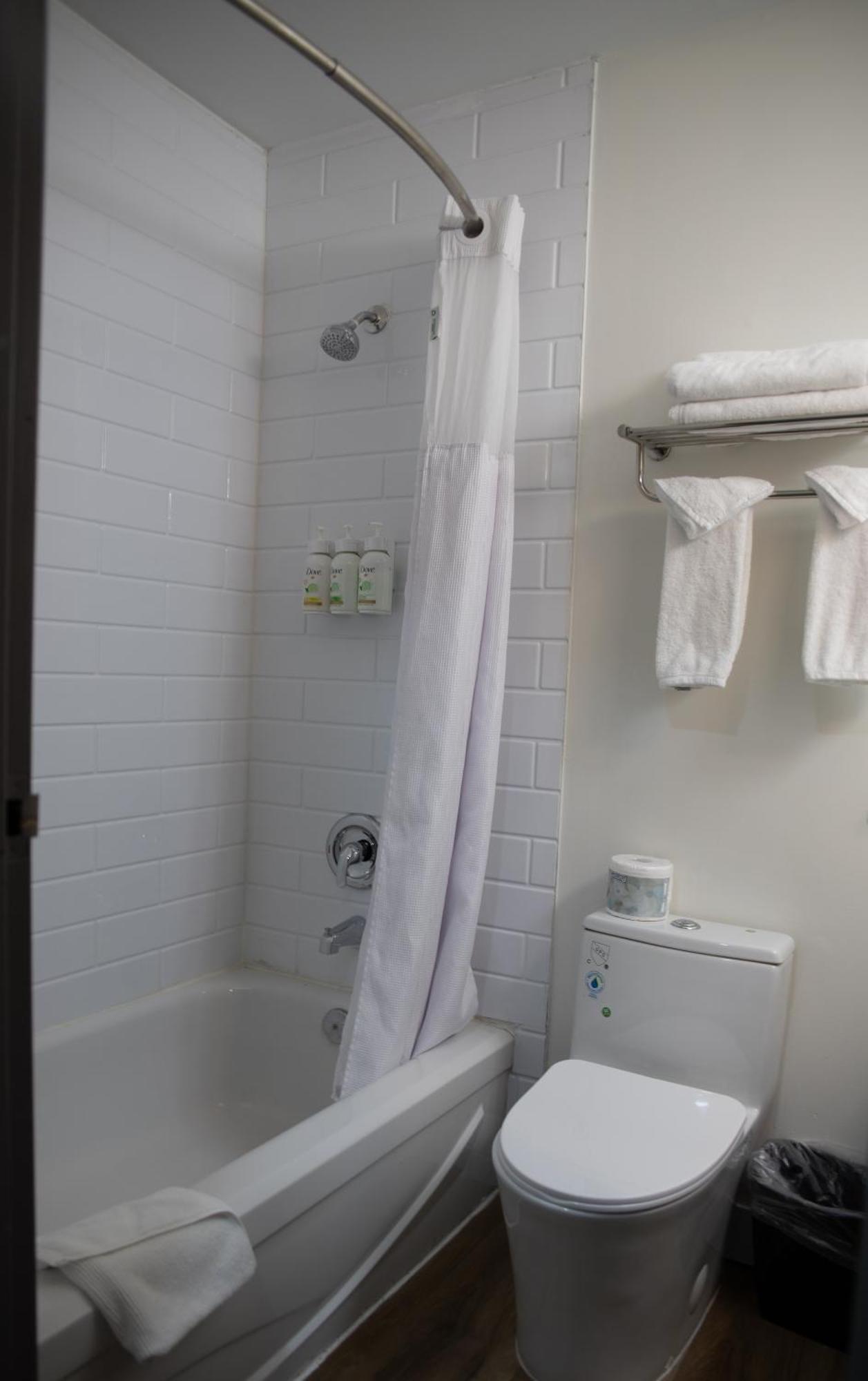 Queen Efficiency Studio with Two Queen Beds - Non-Smoking