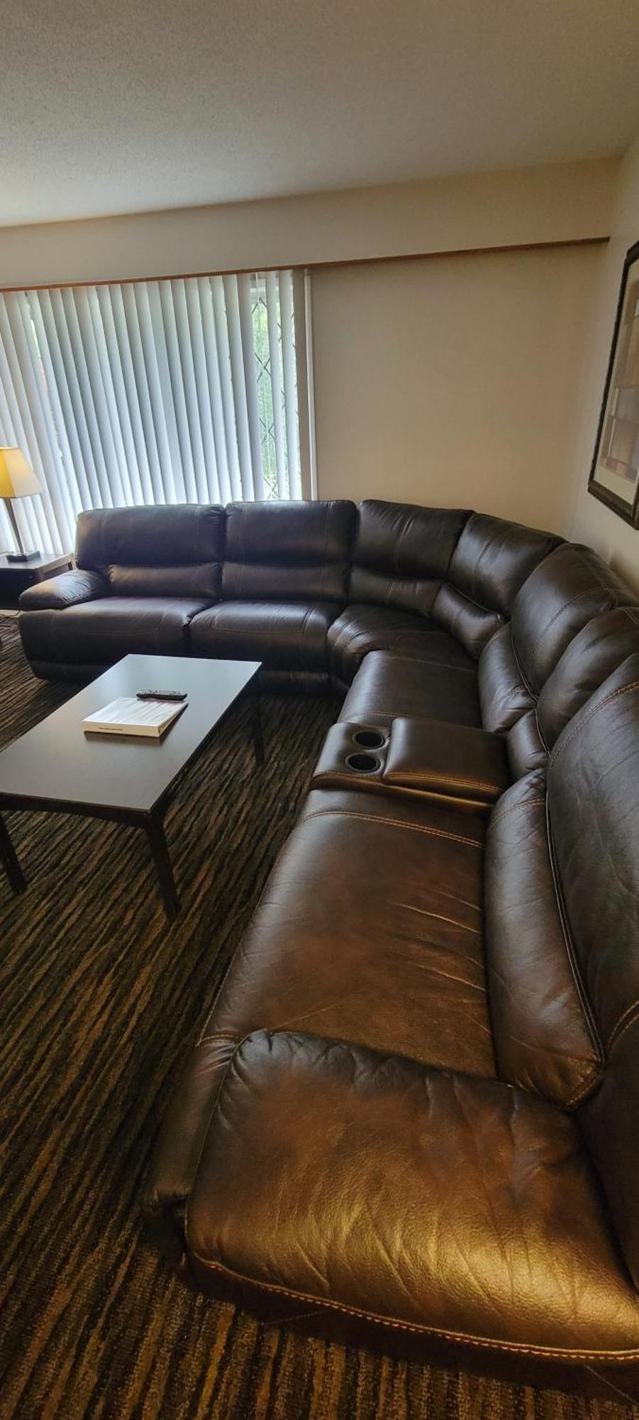 Apartment Suite (Non-Pet Friendly)