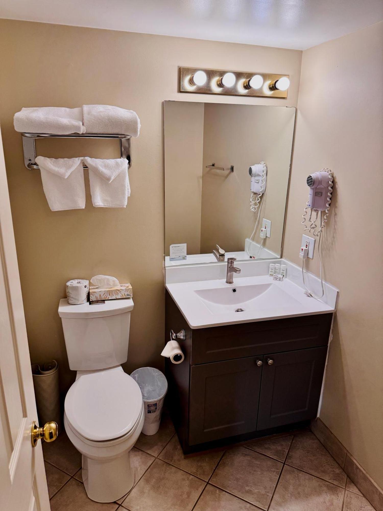 Deluxe Queen Room with Two Queen Beds