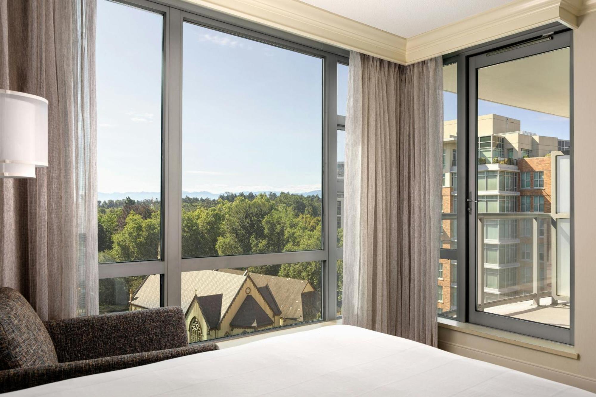 Chambre Supérieure Lit King-Size avec Balcon - Non-Fumeurs