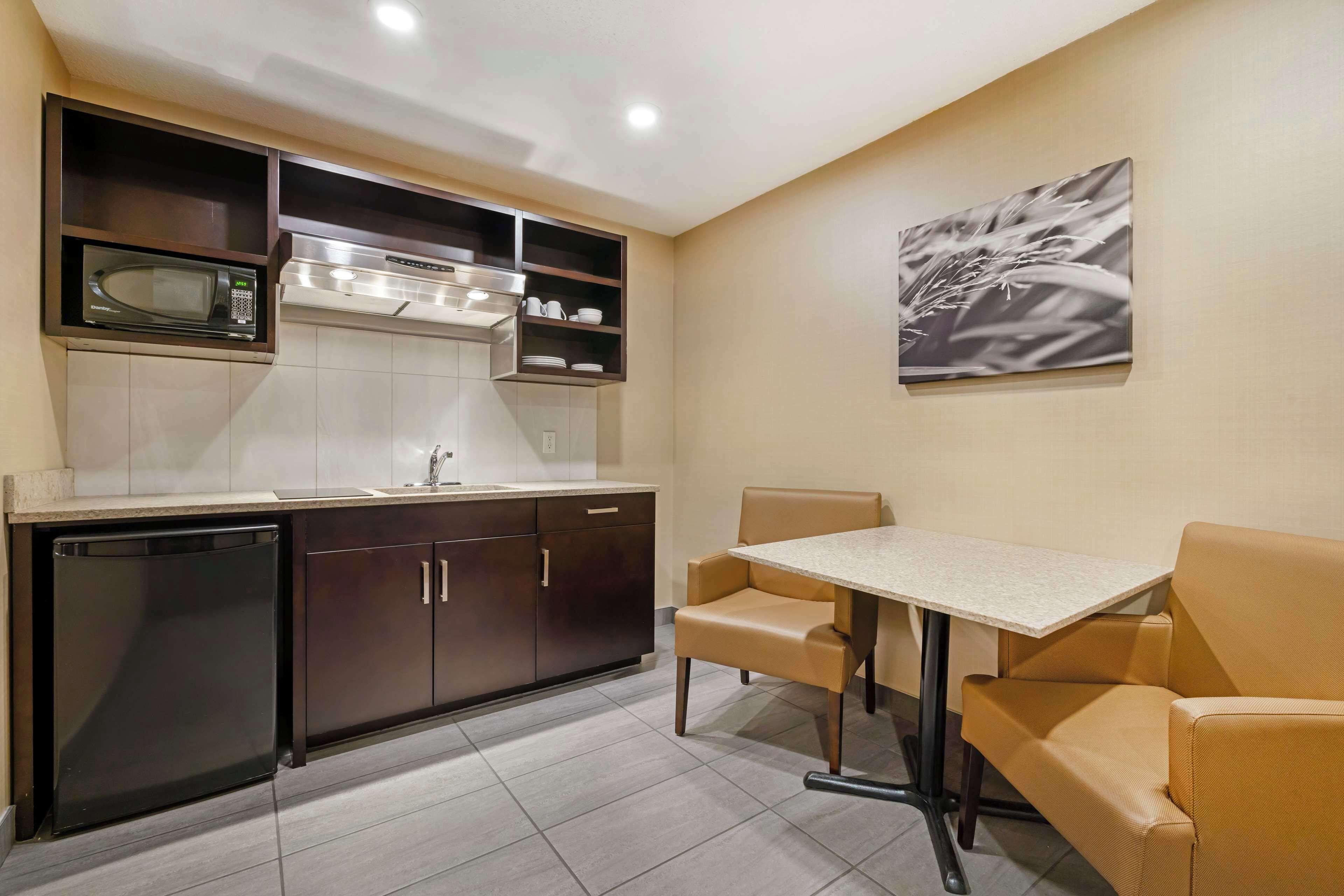 King Room Sofa Bed Kitchenette