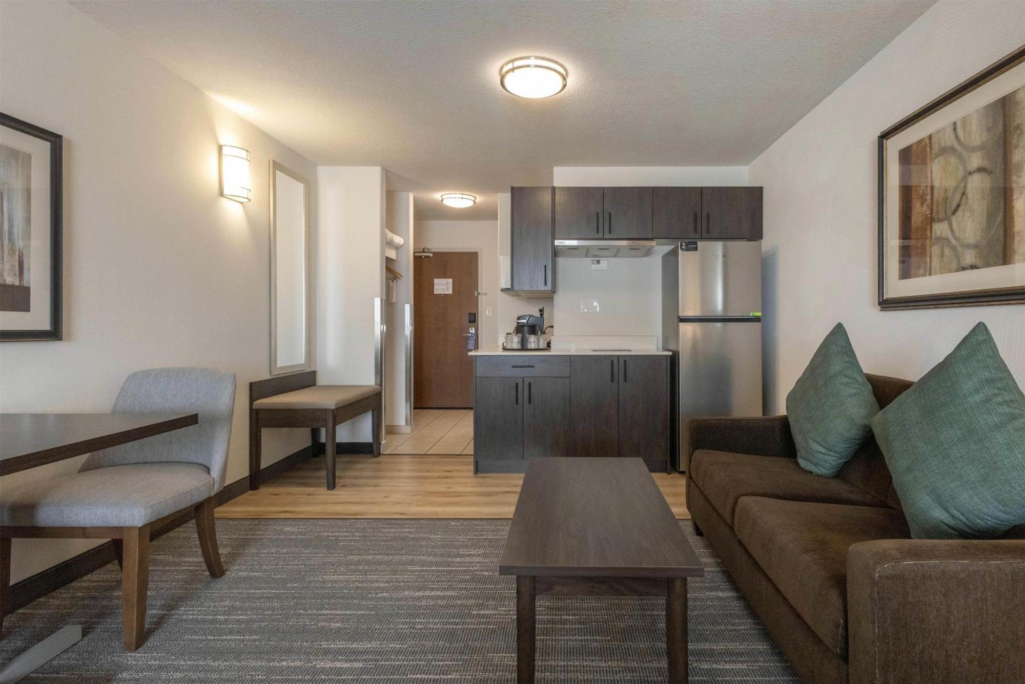 King Suite with Sofa Bed and Kitchenette - Non-Smoking