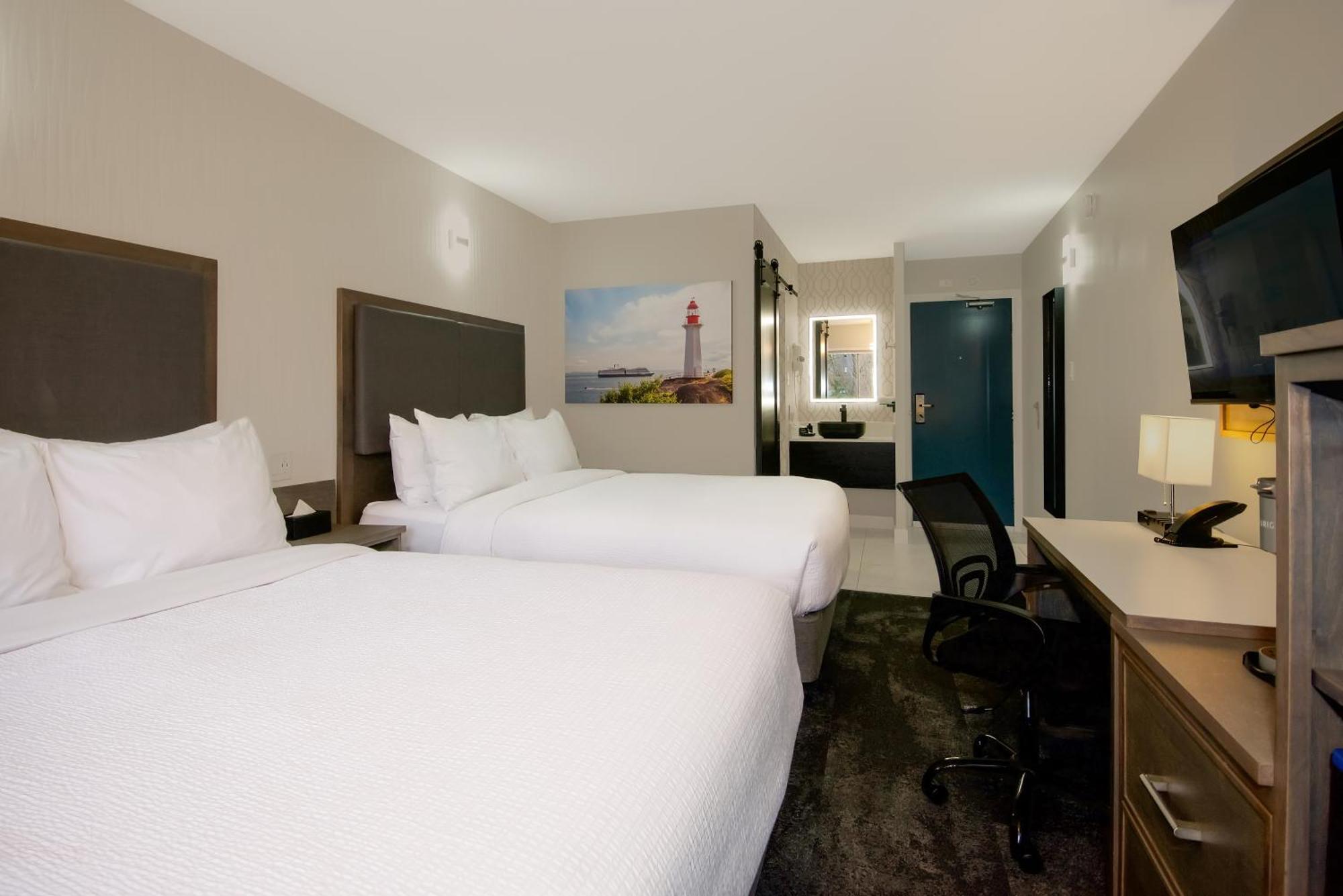 Queen Room Two Queen Beds Non-Smoking