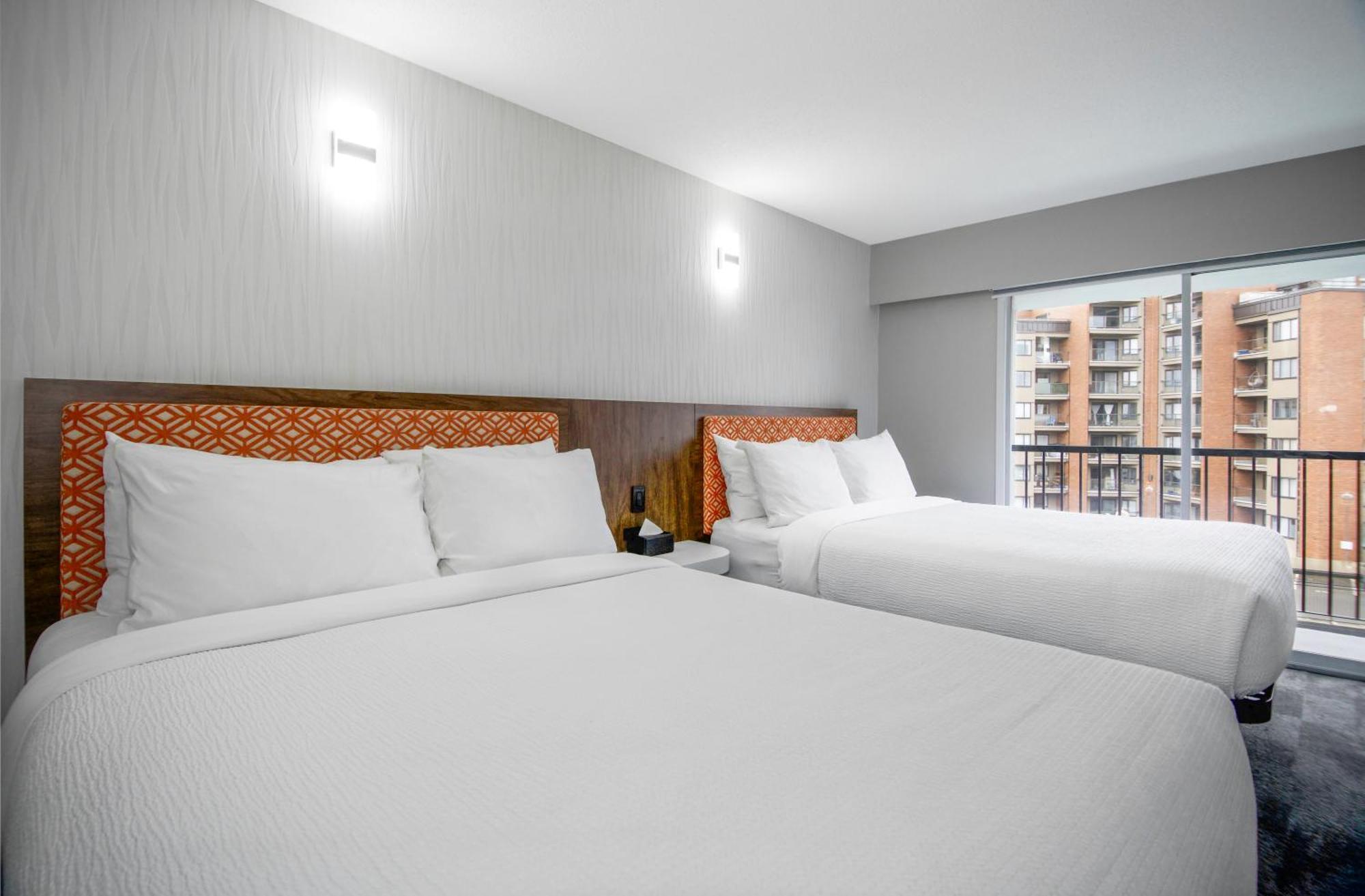 One-Bedroom Suite Two Queen Beds Non-Smoking