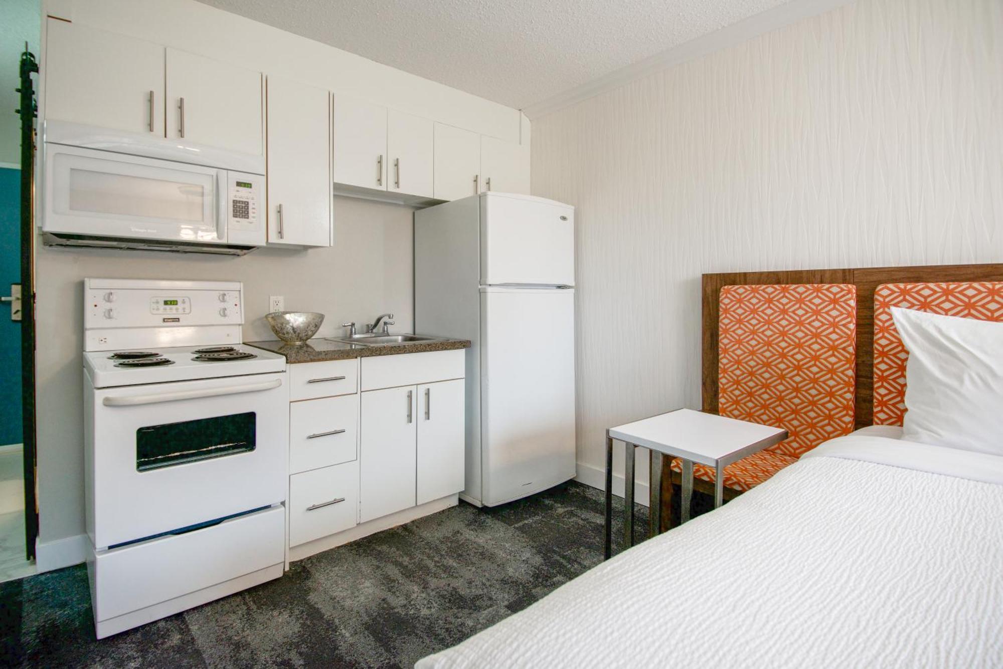 Efficiency King Room Non Smoking or Pet Friendly