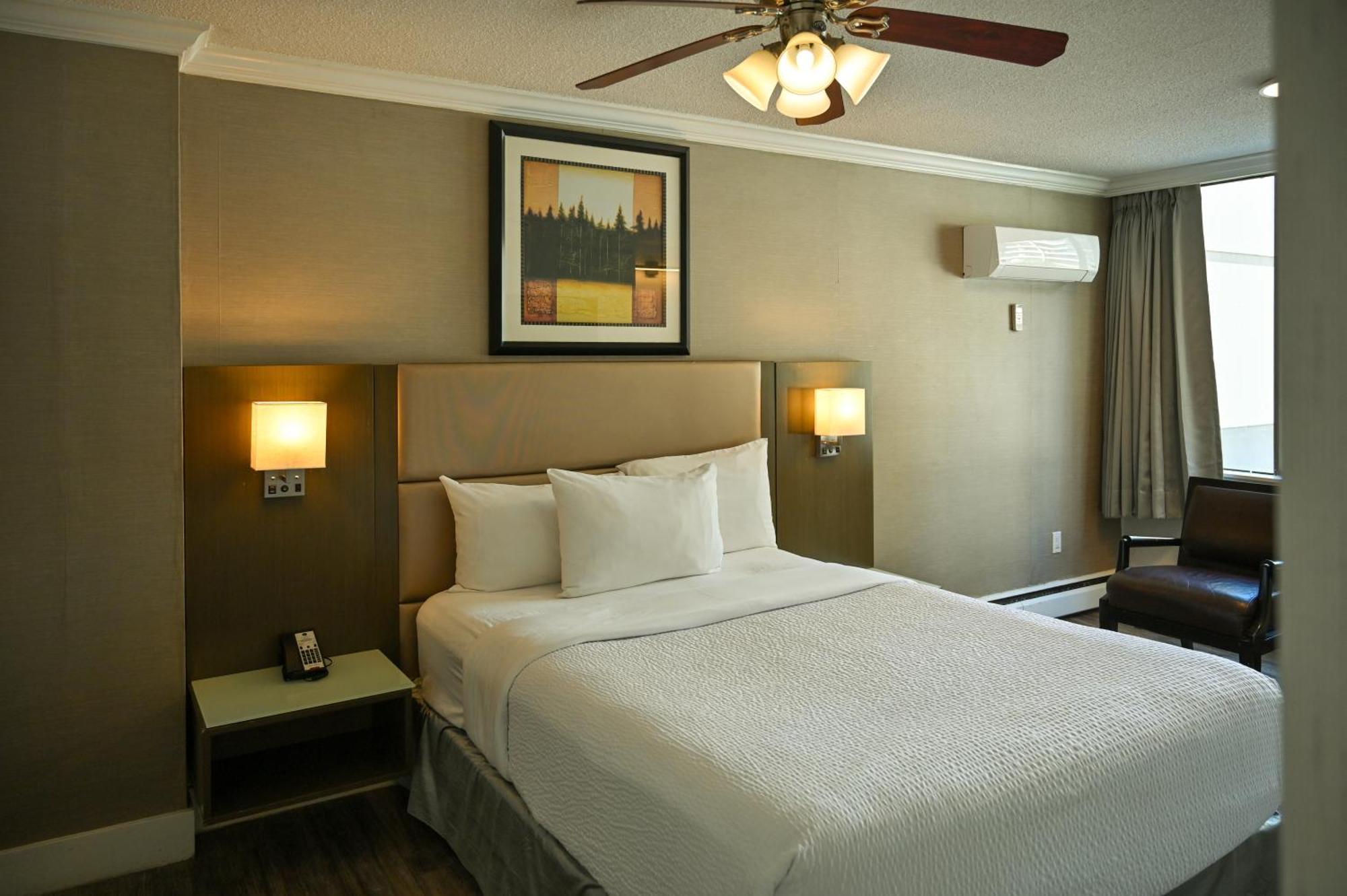 Queen Room,1765215359:JPEG