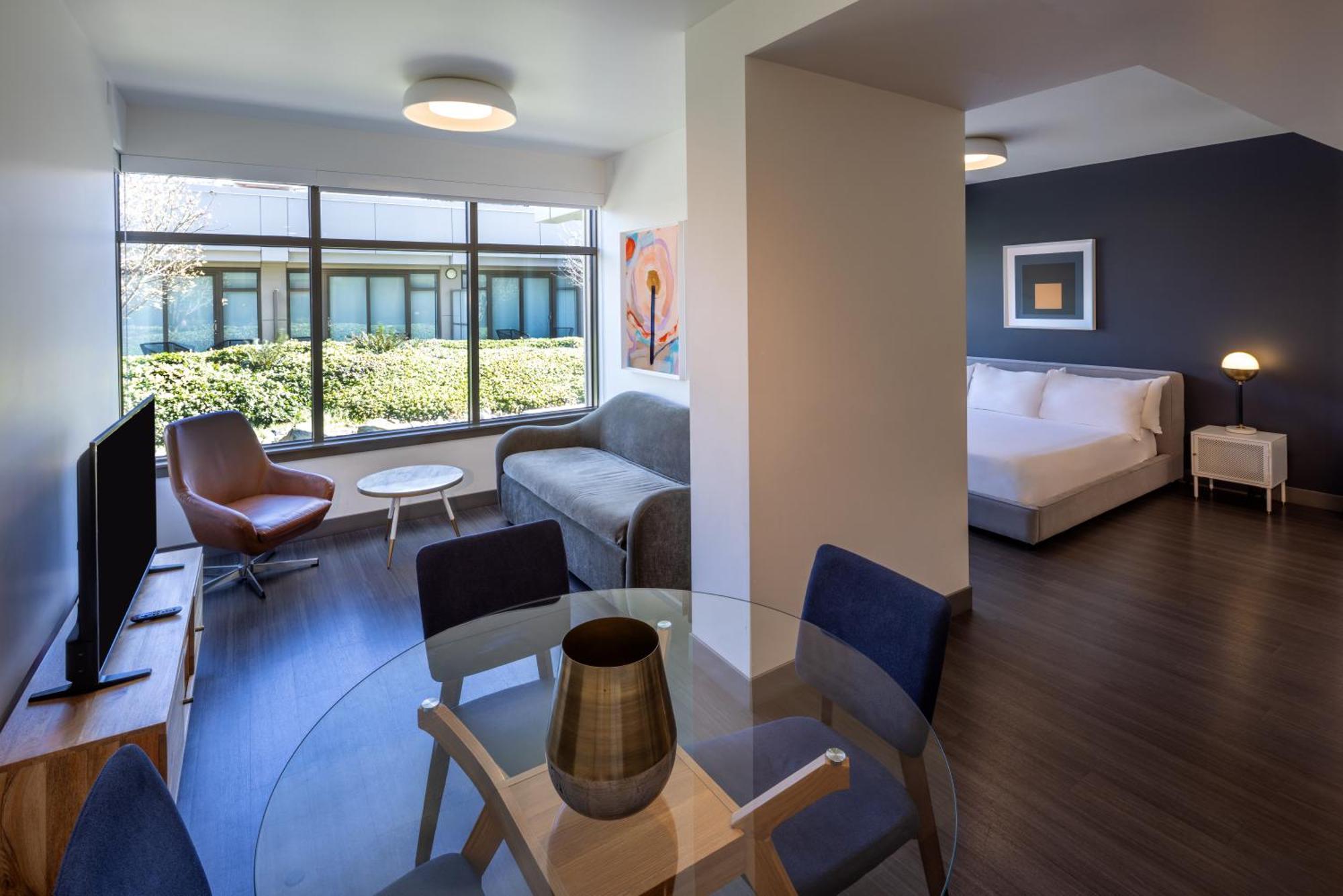 The Pacific One Bedroom King Suite w or Terrace