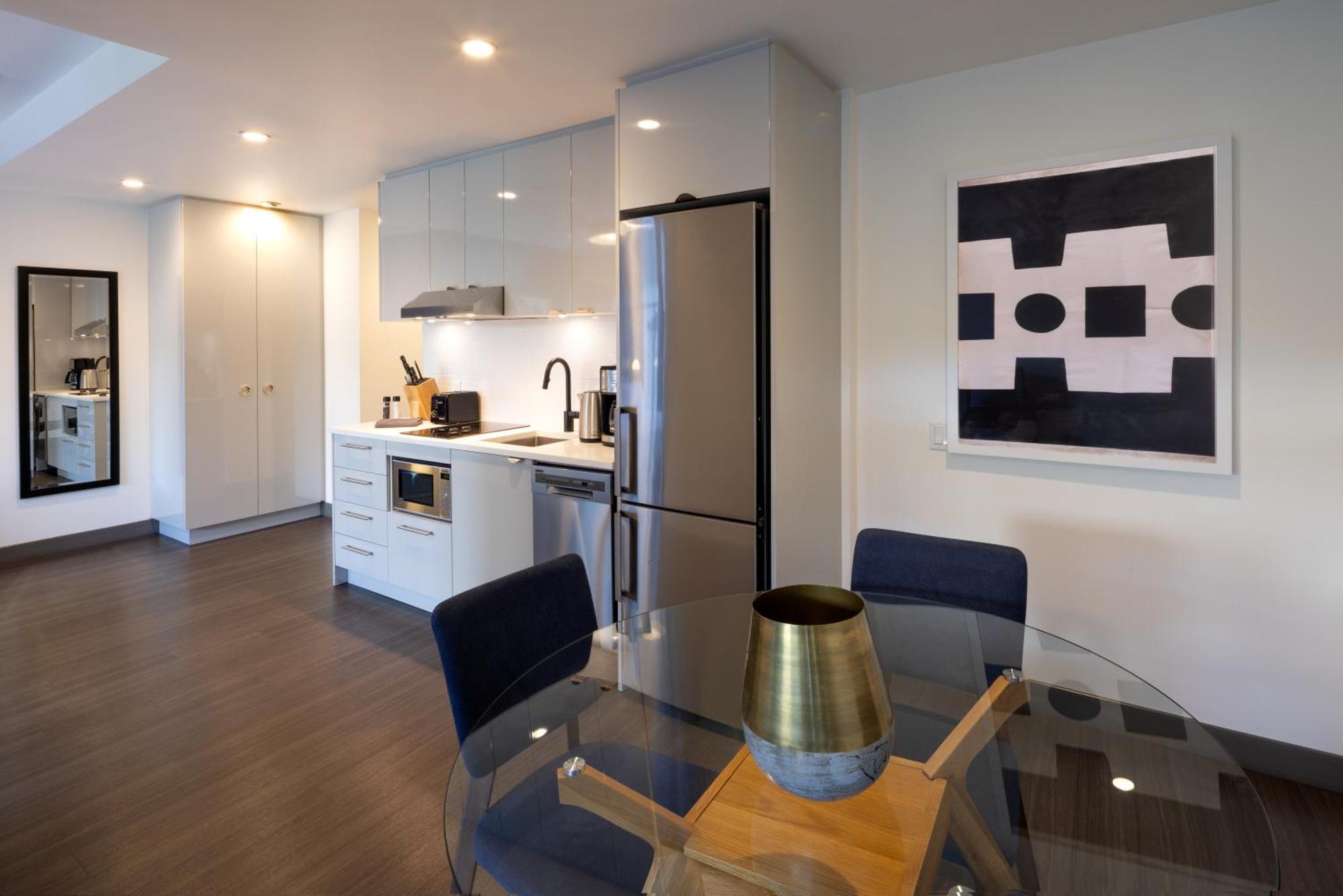 The Pacific One Bedroom King Suite w or Terrace