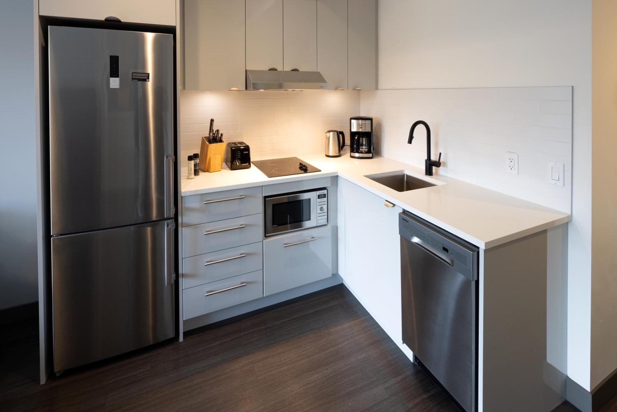 The Bay King Suite w or Terrace
