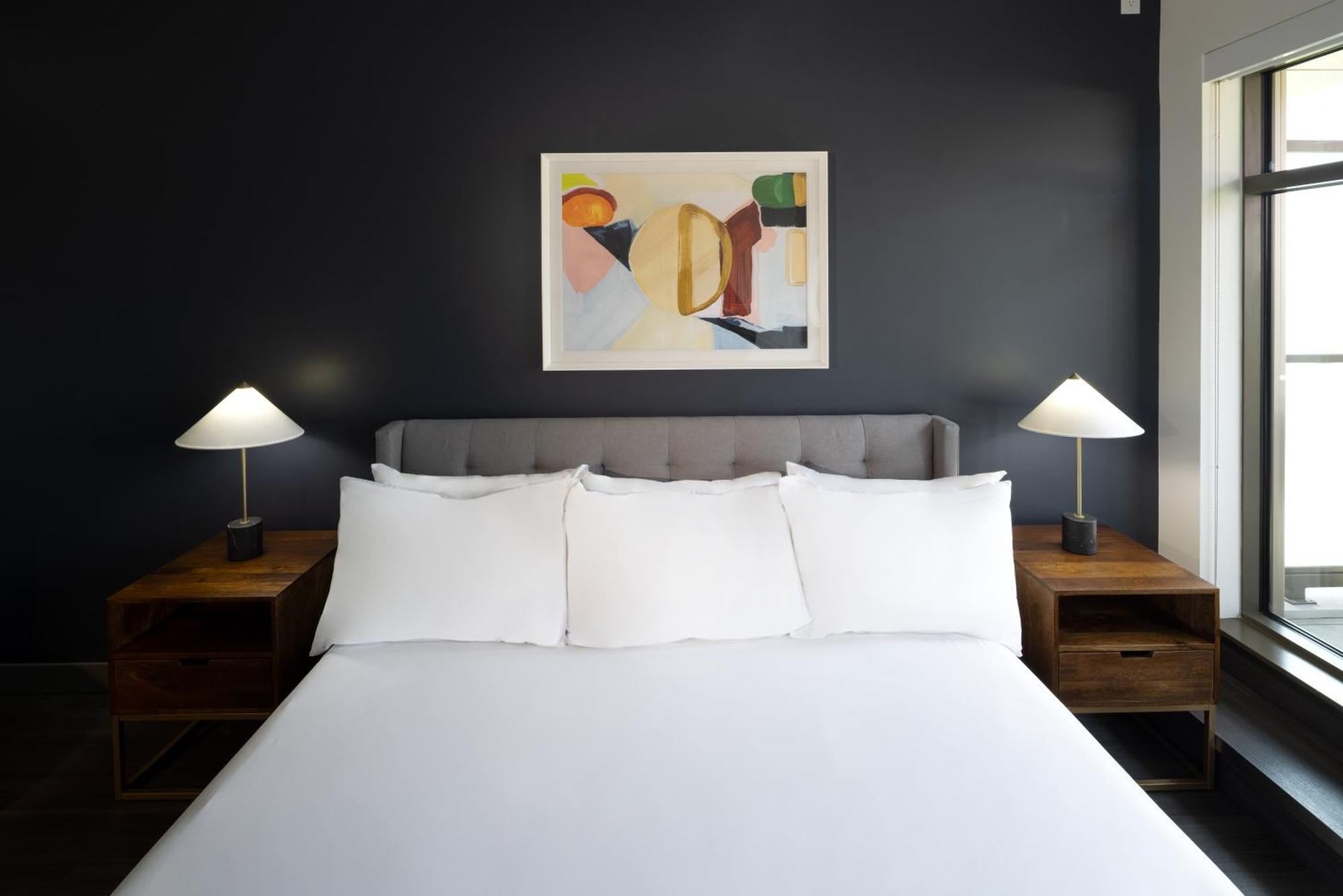The Bay King Suite w or Terrace