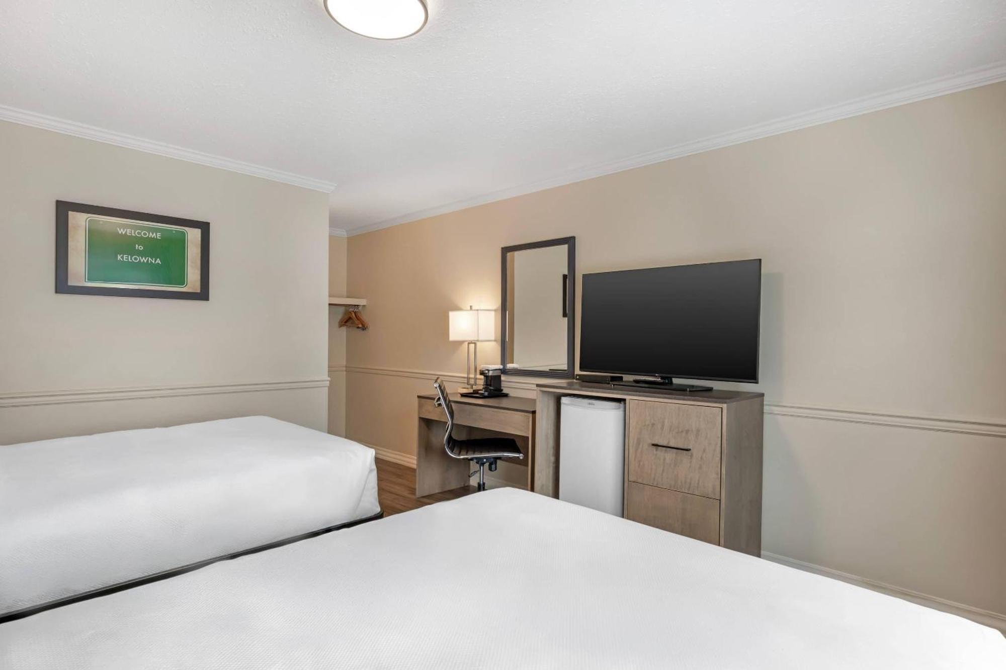 Standard Double Room Two Double Beds Non Smoking