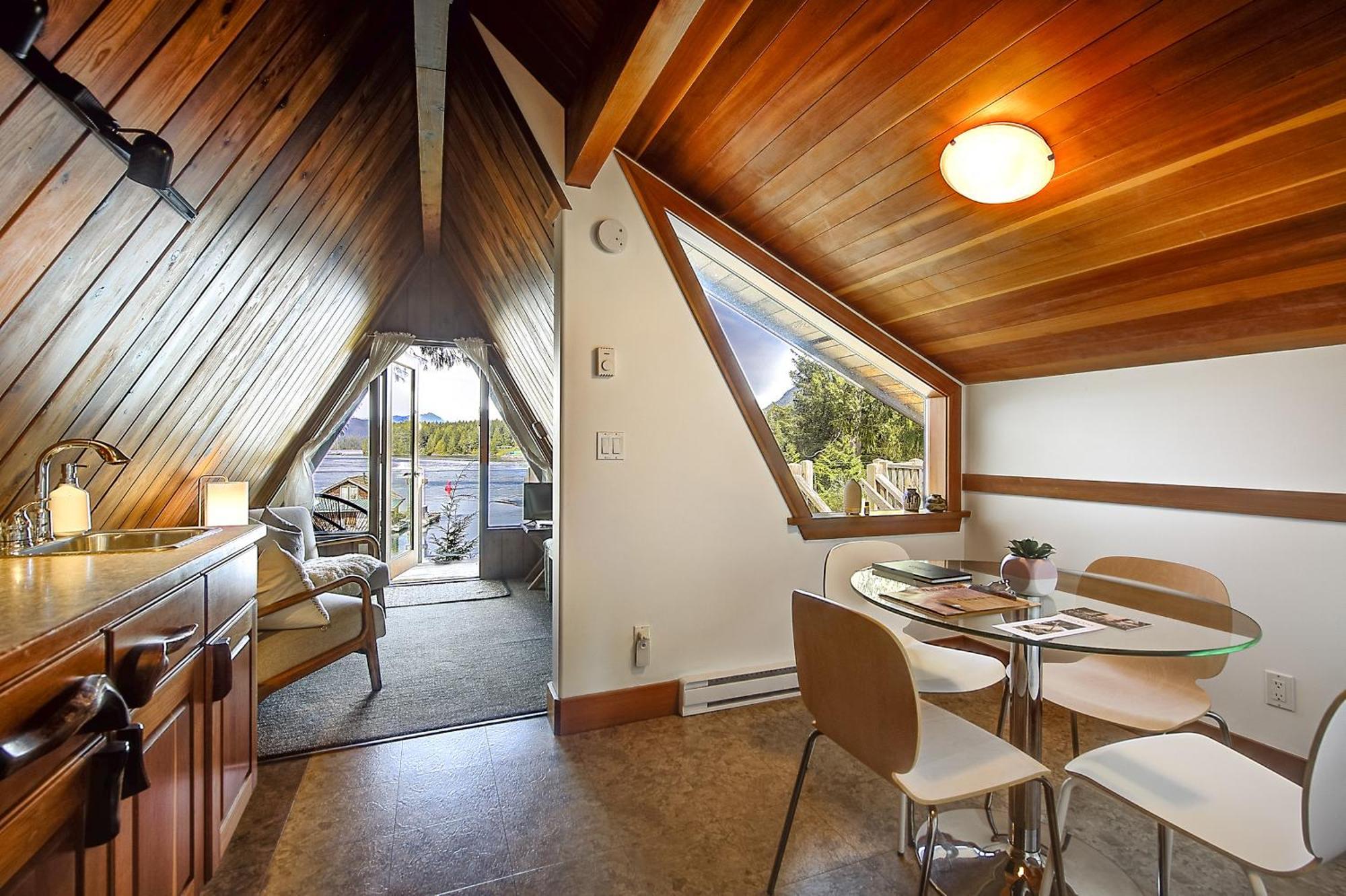 Cabin Suite 2 Not Pet Friendly