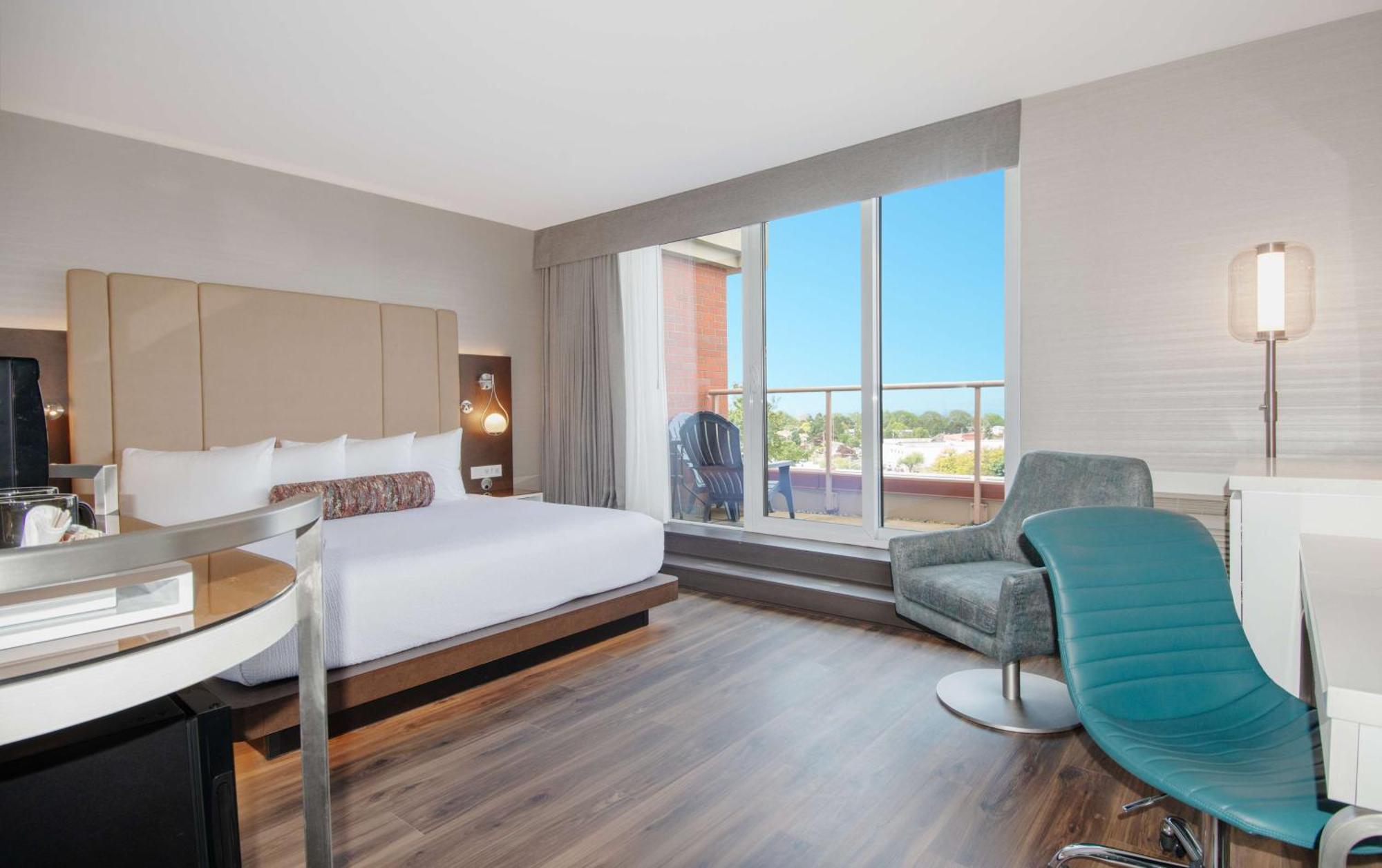 Superior King Room