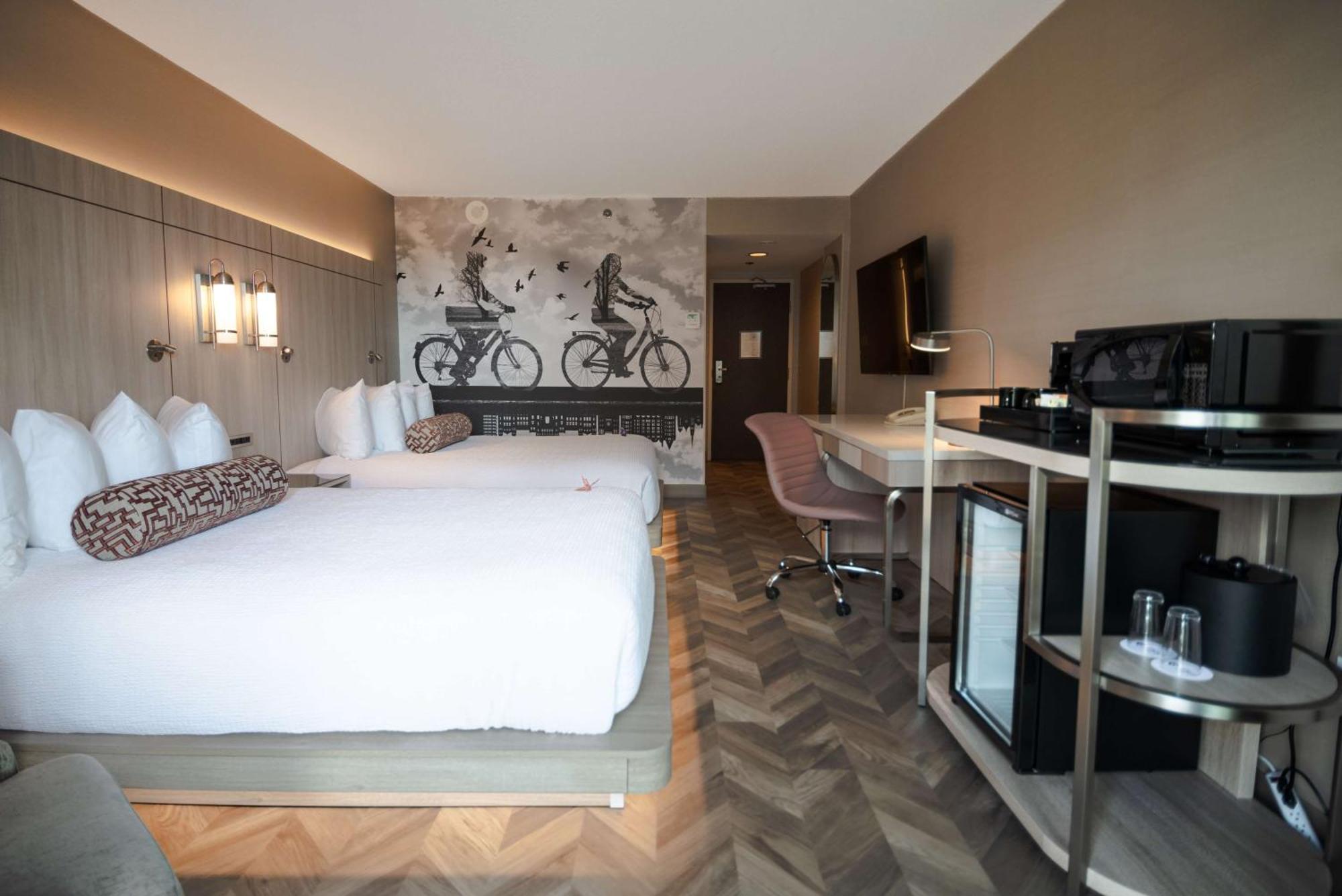 Queen Room