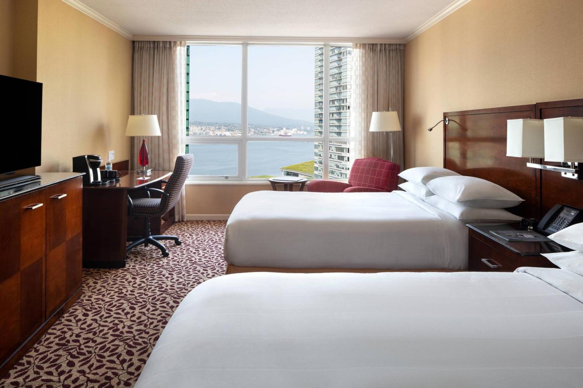 Chambre avec 2 Lits Doubles Niveau Concierge - Vue sur Ville - Étage Supérieur