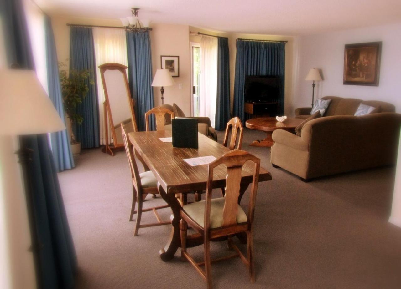 Two-Bedroom Suite