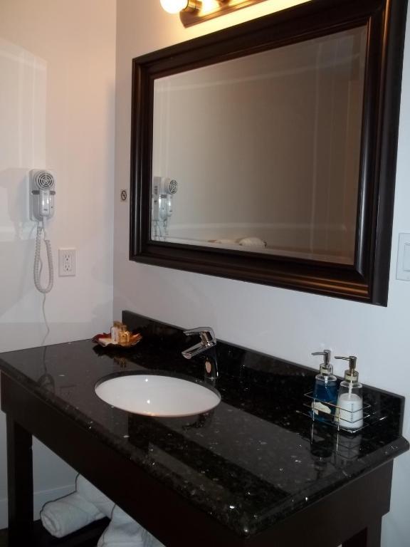 One-Bedroom Suite,38355070:JPEG